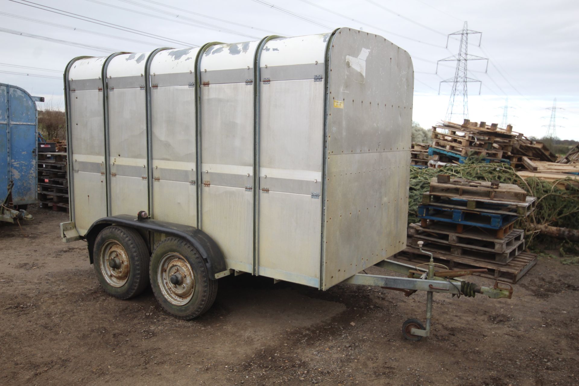 Ifor Williams 10ft twin axle livestock trailer.
