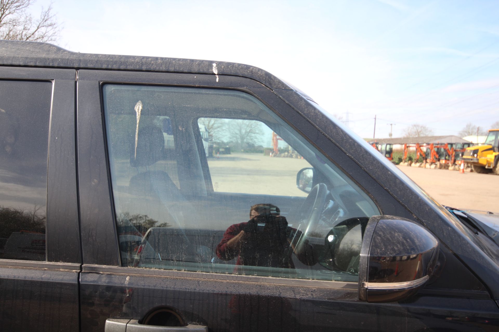 Land Rover Discovery 4 3.0L diesel Commercial. Registration AJ14 FJA. Date of first registration - Image 11 of 65