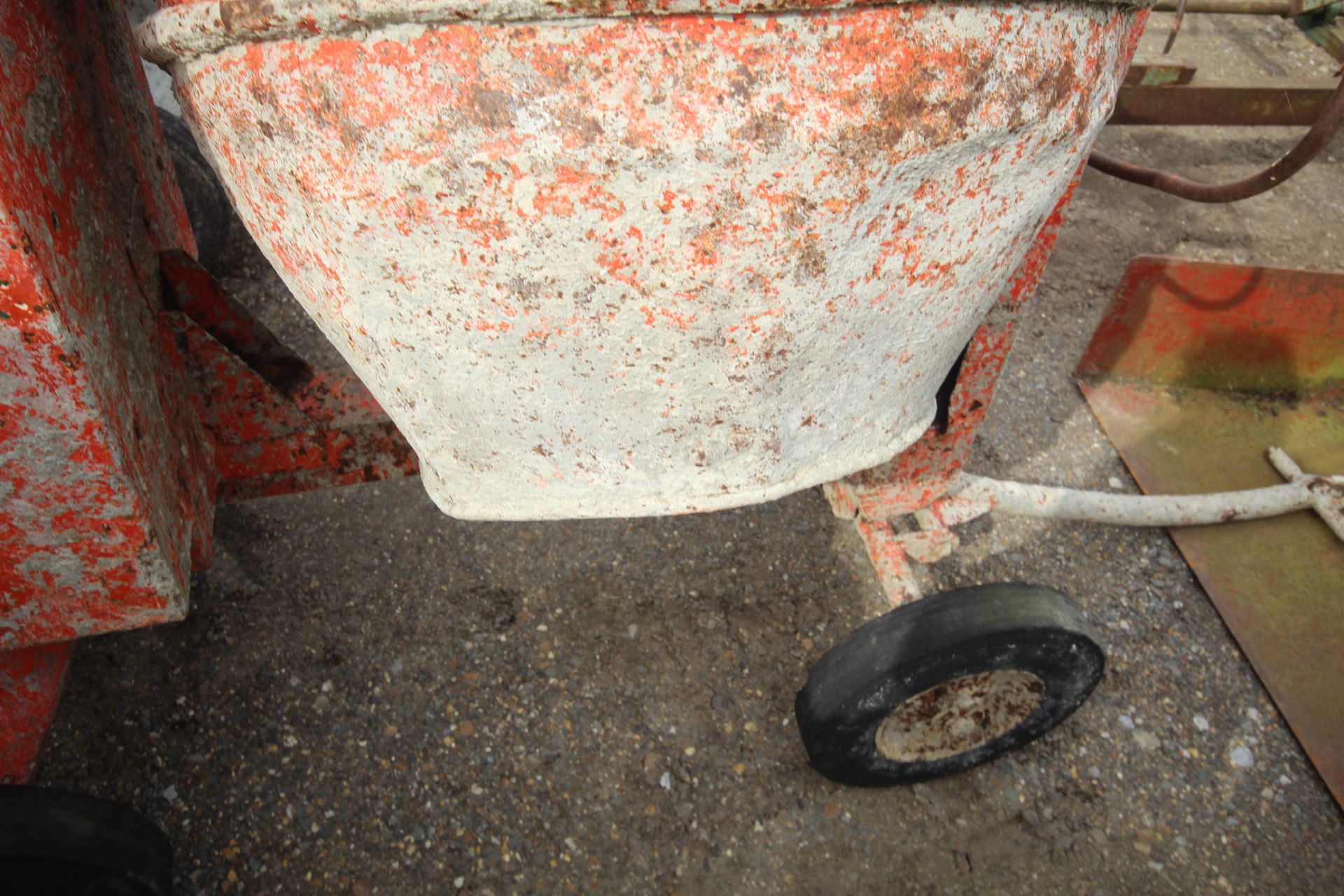 Large diesel site cement mixer. - Image 9 of 14