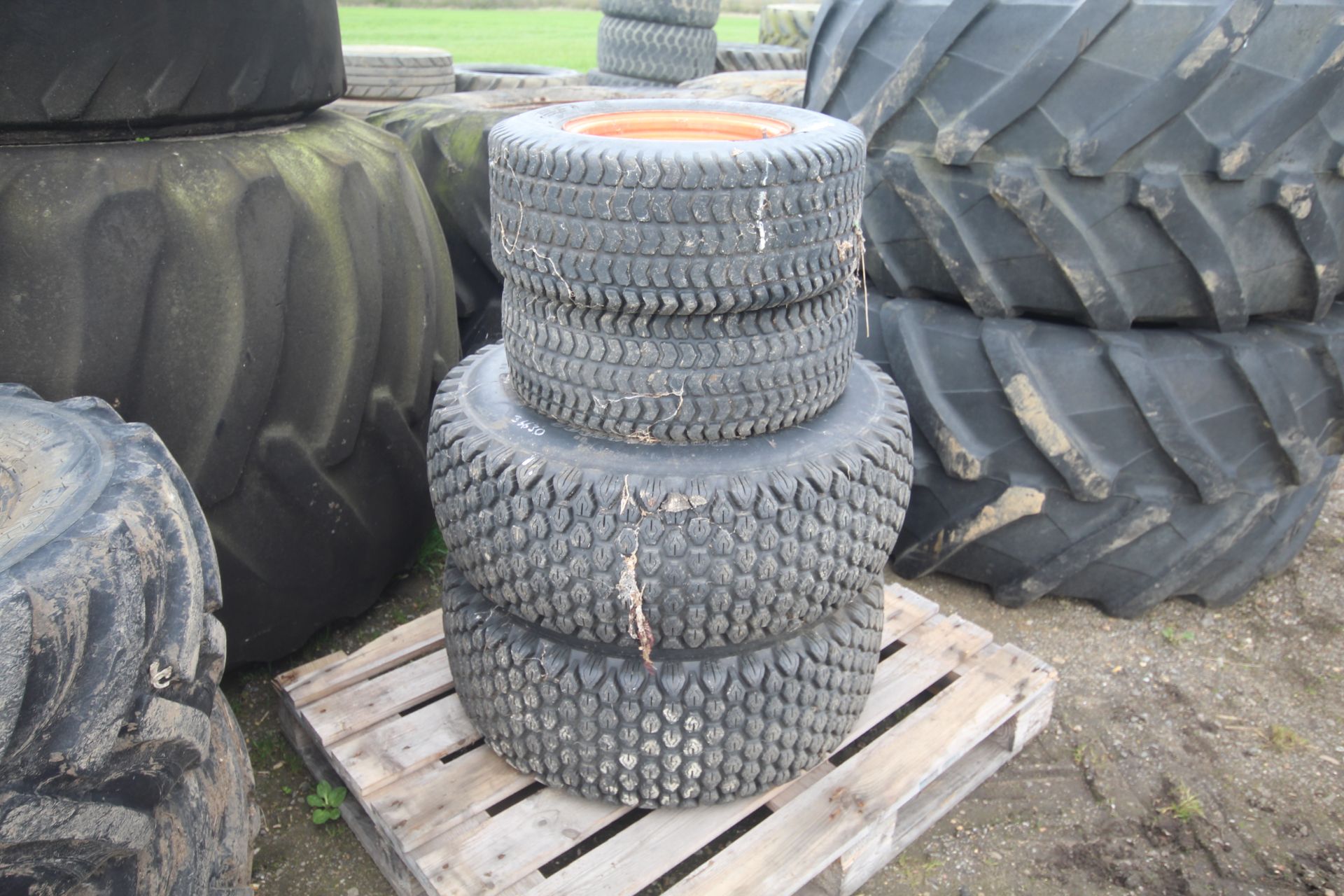 Set of Kubota B7100 turf wheels and tyres.