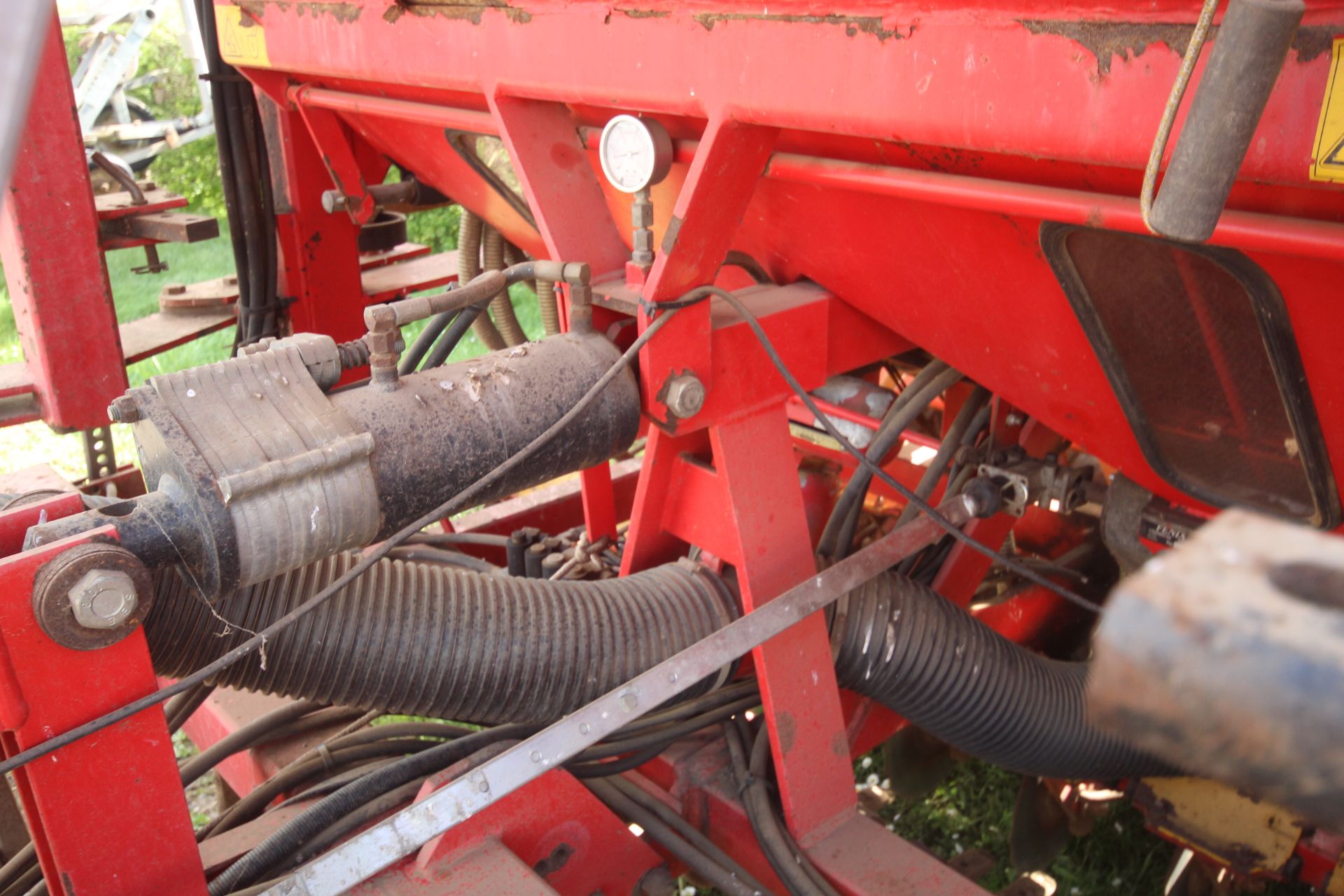 **UPDATED DESCRIPTION** Vaderstad Rapid 800F 8m disc drill. With rigid tines, levelling paddles, two - Image 10 of 60
