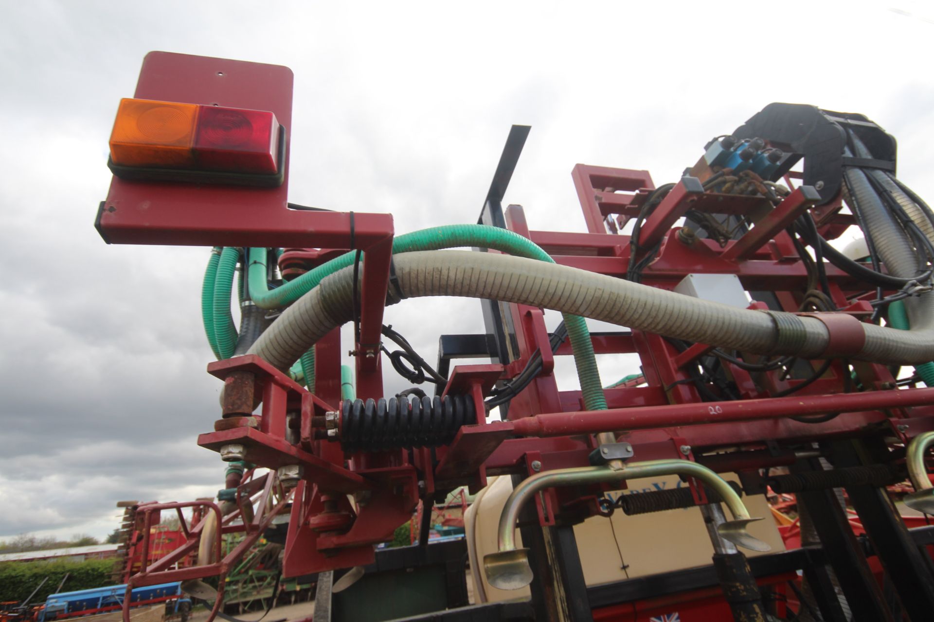 18m mounted Avadex applicator. With sections to increase to 22m and Techneat heavy duty fan which - Image 25 of 32