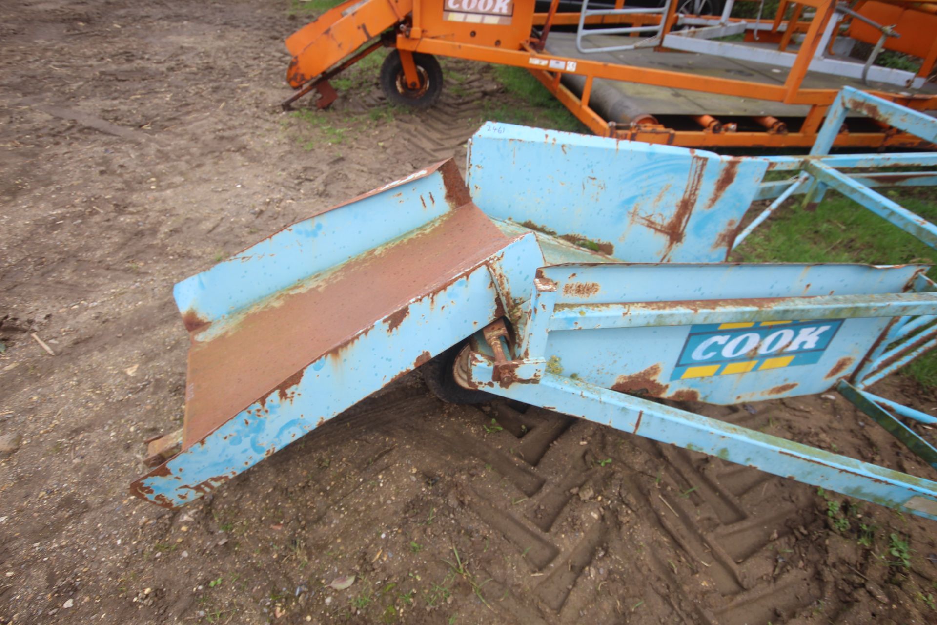 Cooks flat 8 bale sledge. - Image 2 of 15