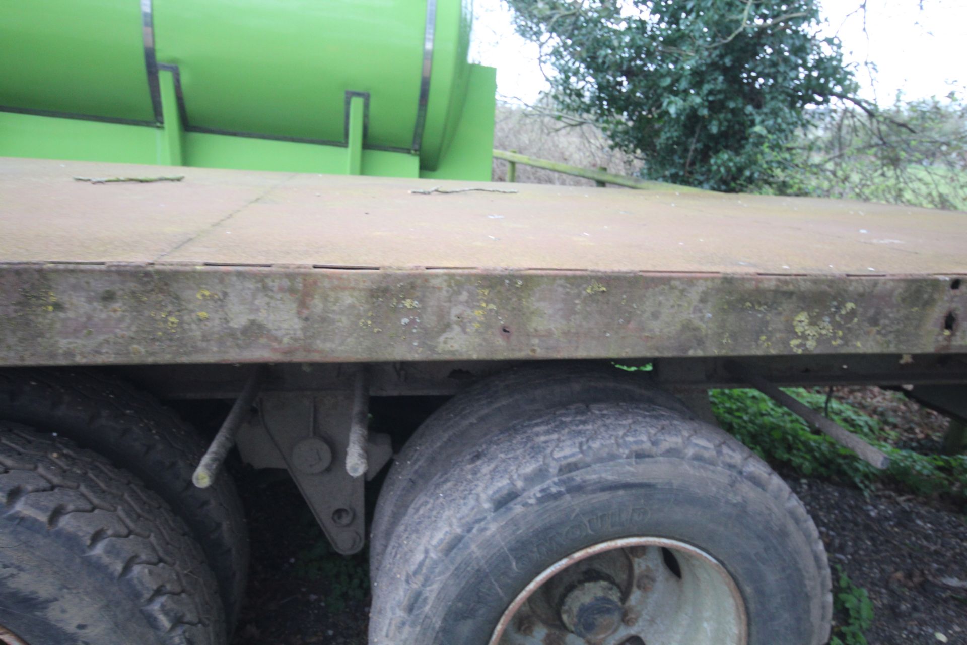 40ft twin axle straw trailer. With dolly and metal floor. V - Image 21 of 42