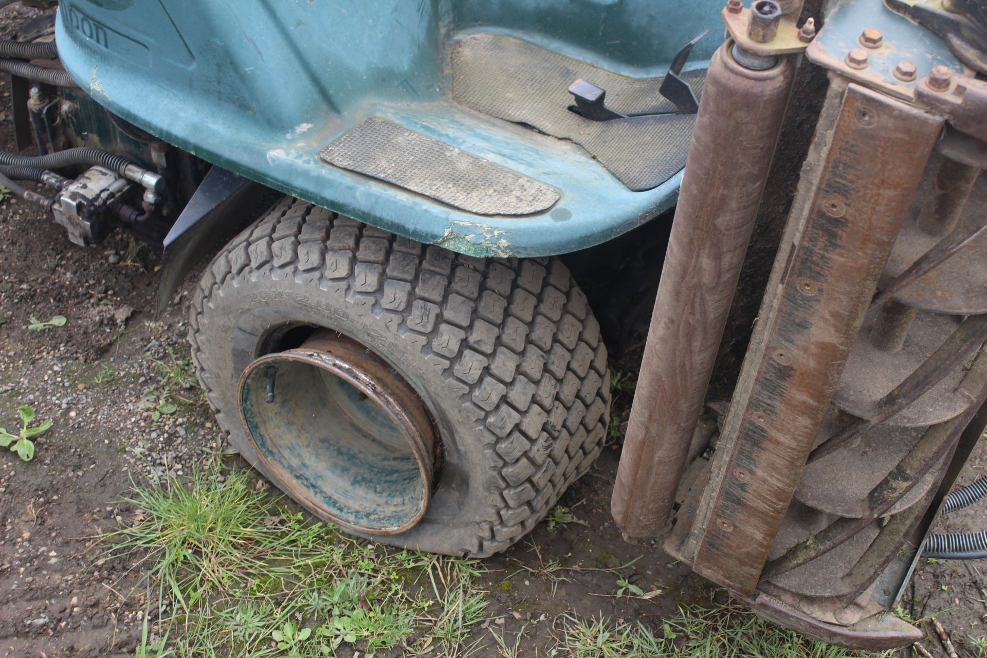 Hayter LT324 4WD ride-on triple gang cylinder mower. Registration KE03 GYG. Date of first - Image 8 of 24