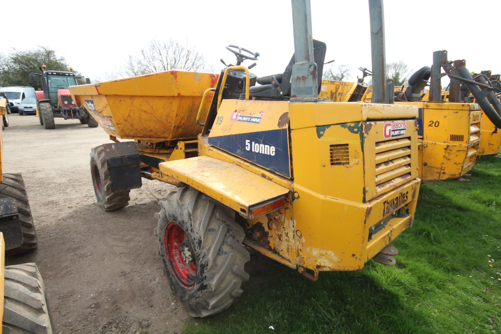 Thwaites 5T 4WD swivel tip dumper. 2003. 3,330 hours. Serial number SLCM355ZZ35.A3194. 12.5/80-18 - Image 4 of 37