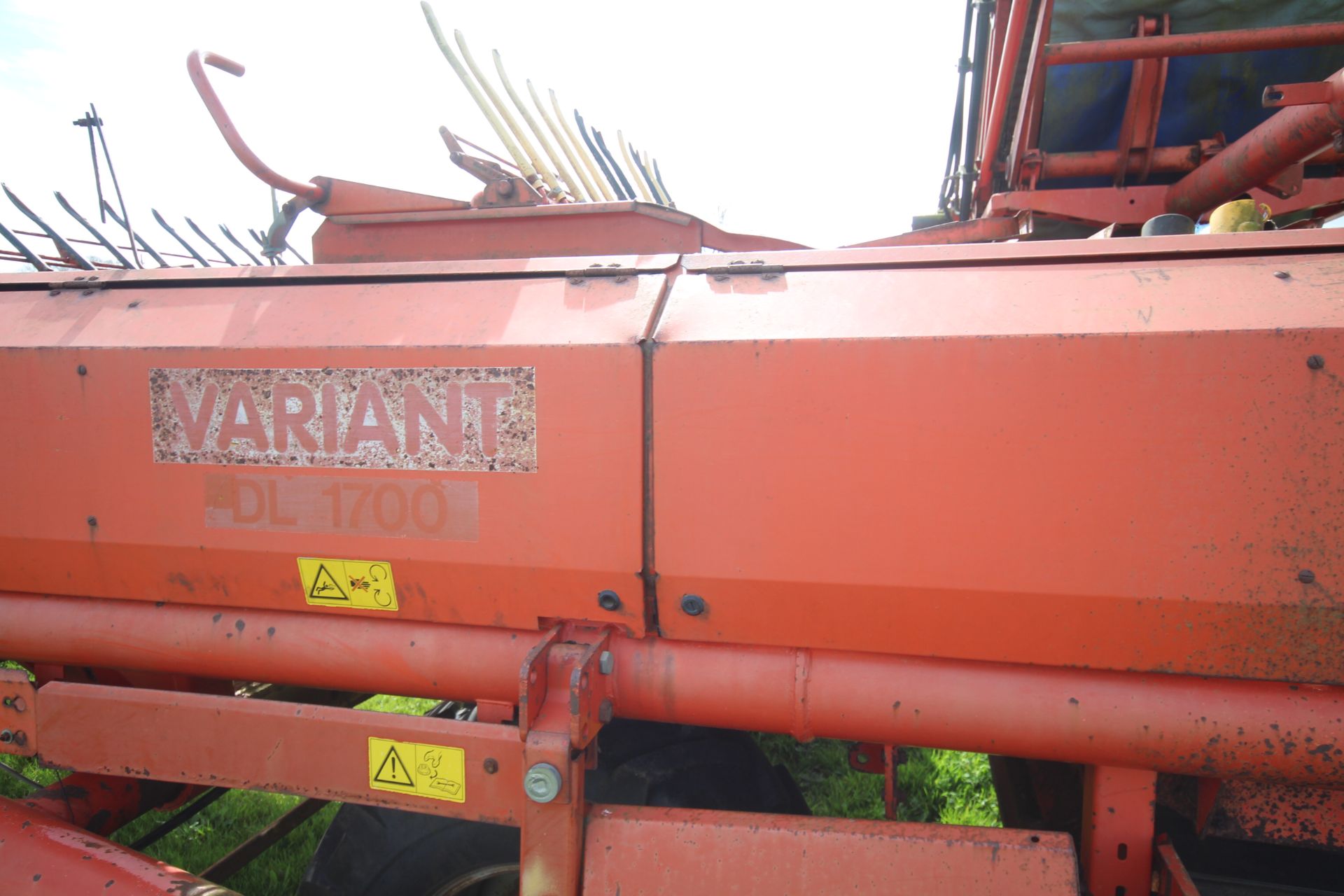 Grimme DL1700 Variant carrot/ onion harvester. With star cleaners. Control Box held. V - Image 33 of 61