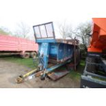 Bunning 12T single axle muck spreader. With twin vertical beaters, slurry door and removable