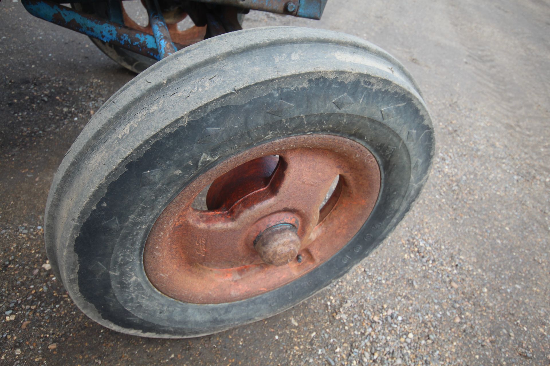 Fordson Super Major 2WD tractor. Key held. - Image 36 of 47