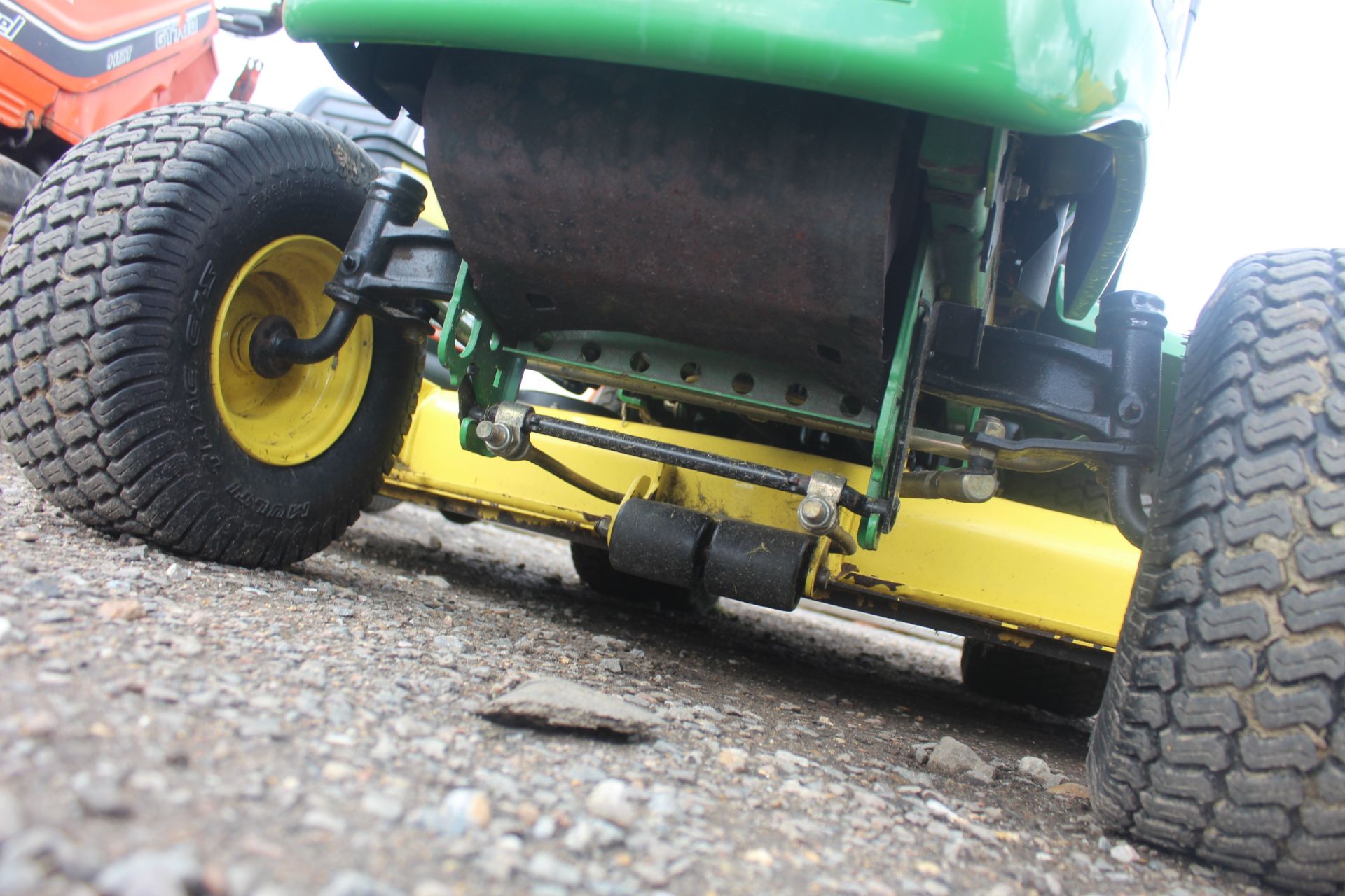 John Deere LX279 lawn mower with collector. Owned from new. Key held. - Image 7 of 30