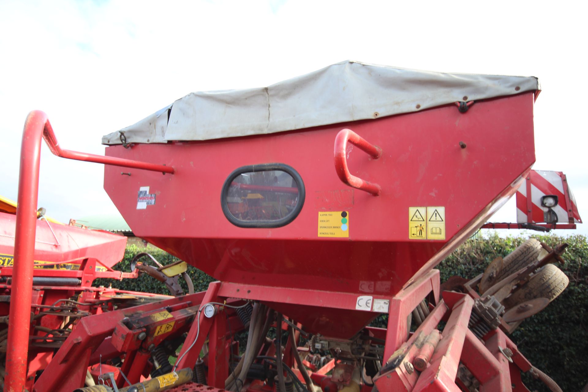 Horsch CO4 4m tine drill. With tramline, control box, various spares and manuals. V. - Image 14 of 54