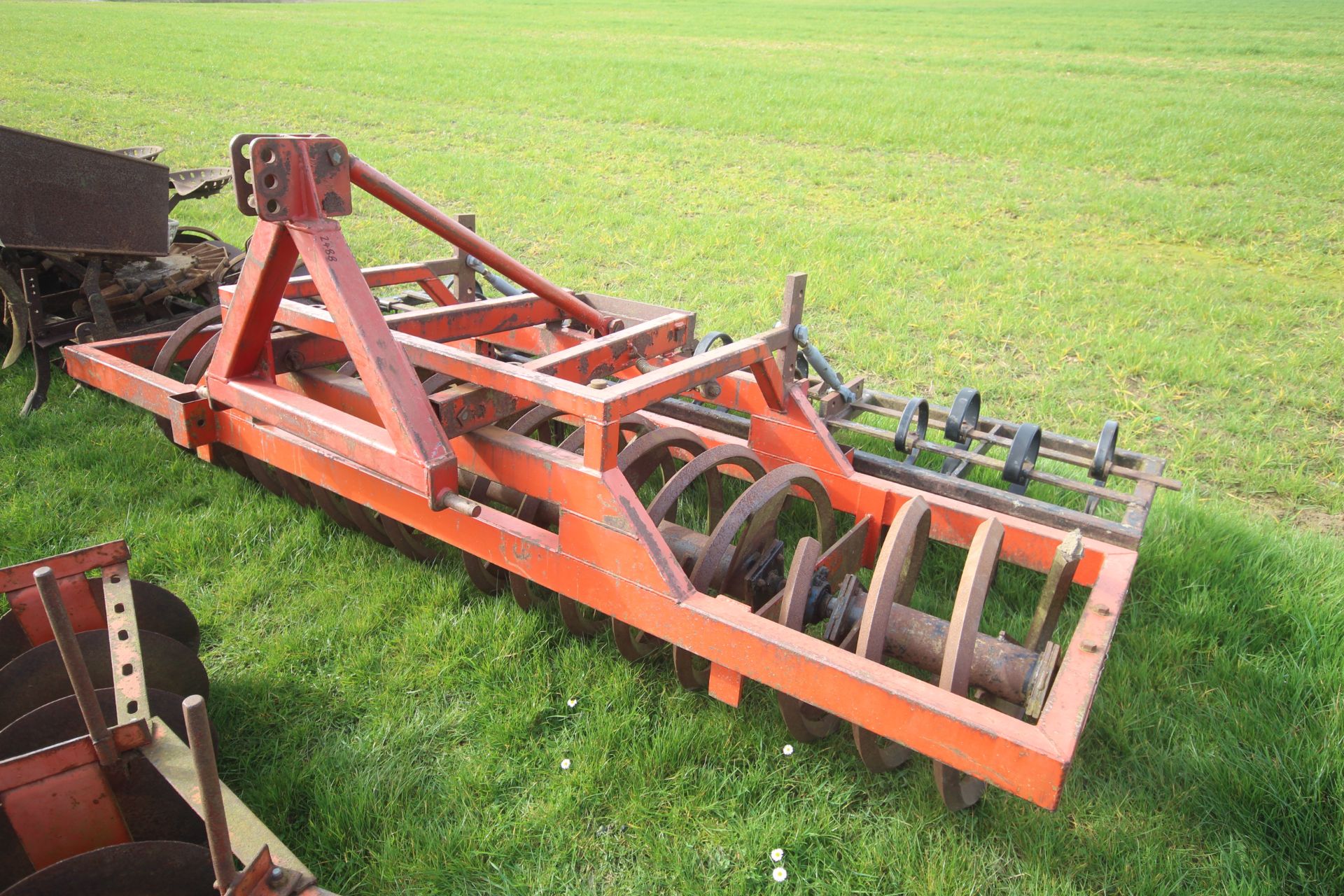 FarmForce 3m front mounted Flexicoil press. With leading tines. From a local Deceased estate.