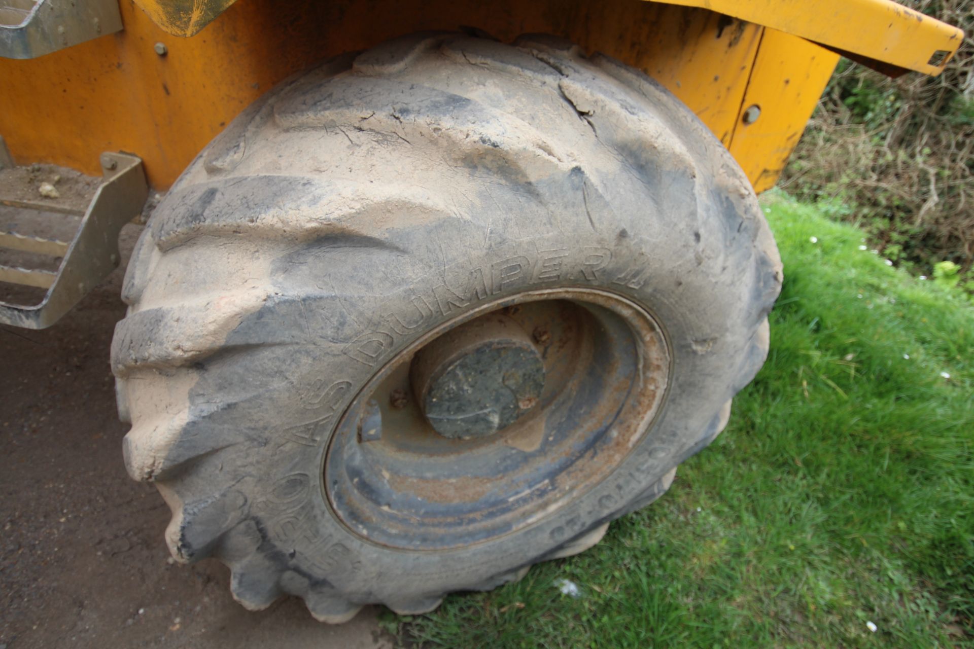 Thwaites 6T 4WD dumper. 2009. Hours TBC. Serial number SLCM565ZZ90887177. 405/70-20 wheels and - Image 19 of 35