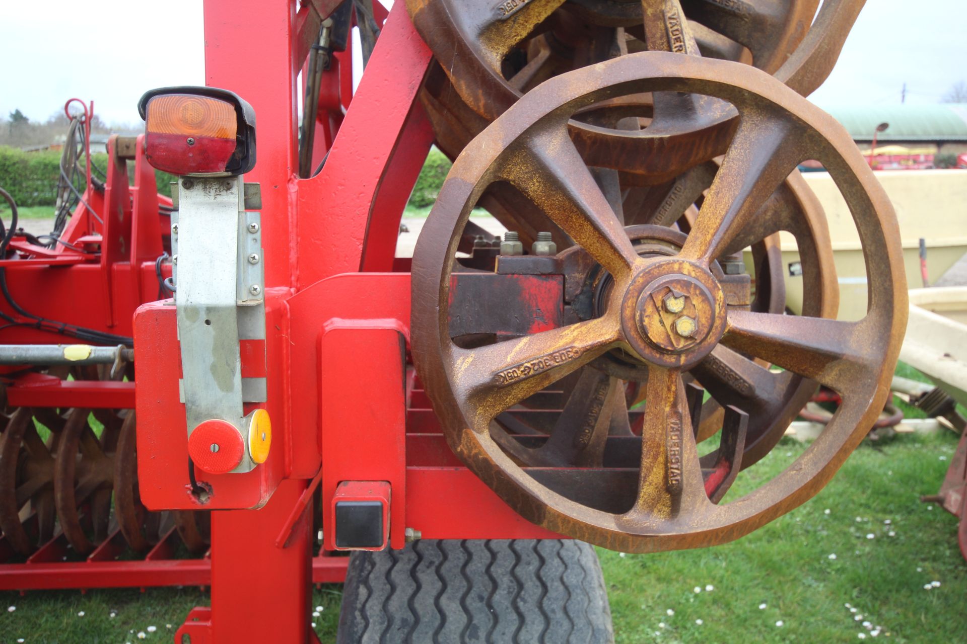 Vaderstad 4.5m Rexius Twin 450. With sprung legs, levelling paddles and double cast iron rings. - Image 22 of 48