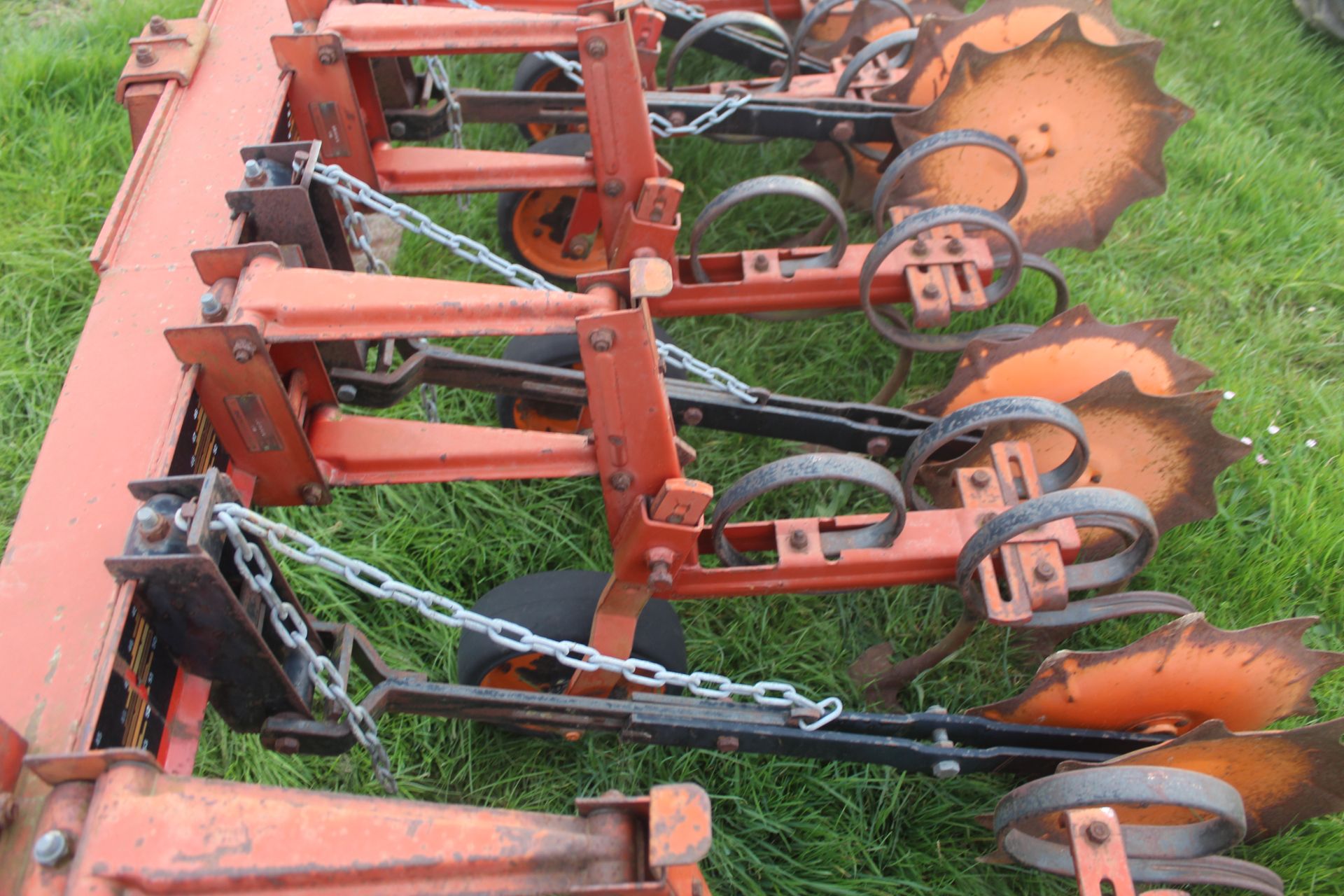 Kongskilde 6 row beet hoe. V - Image 5 of 13