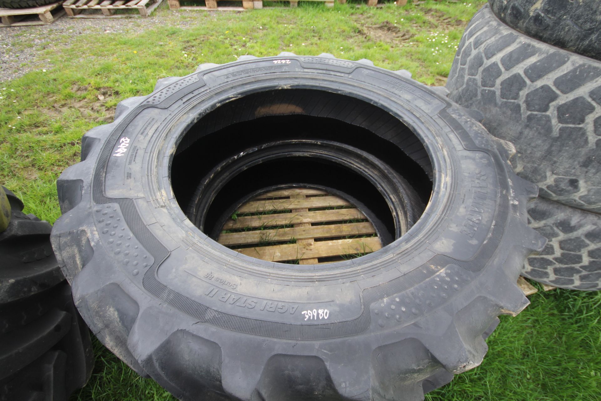 Pair of 380/85R34 tyres. V - Image 4 of 4