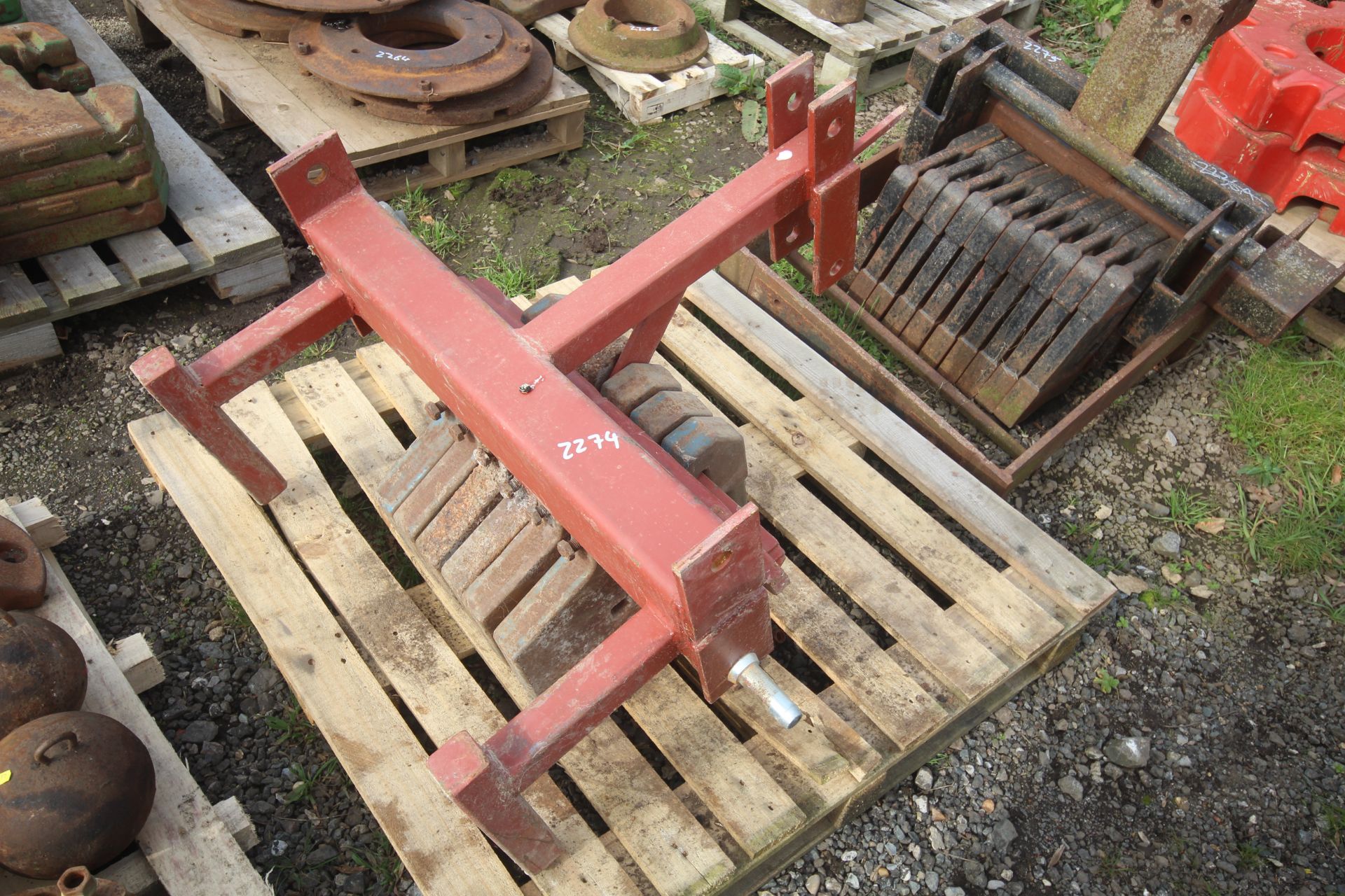 Front linkage frame and 6x Ford weights. V