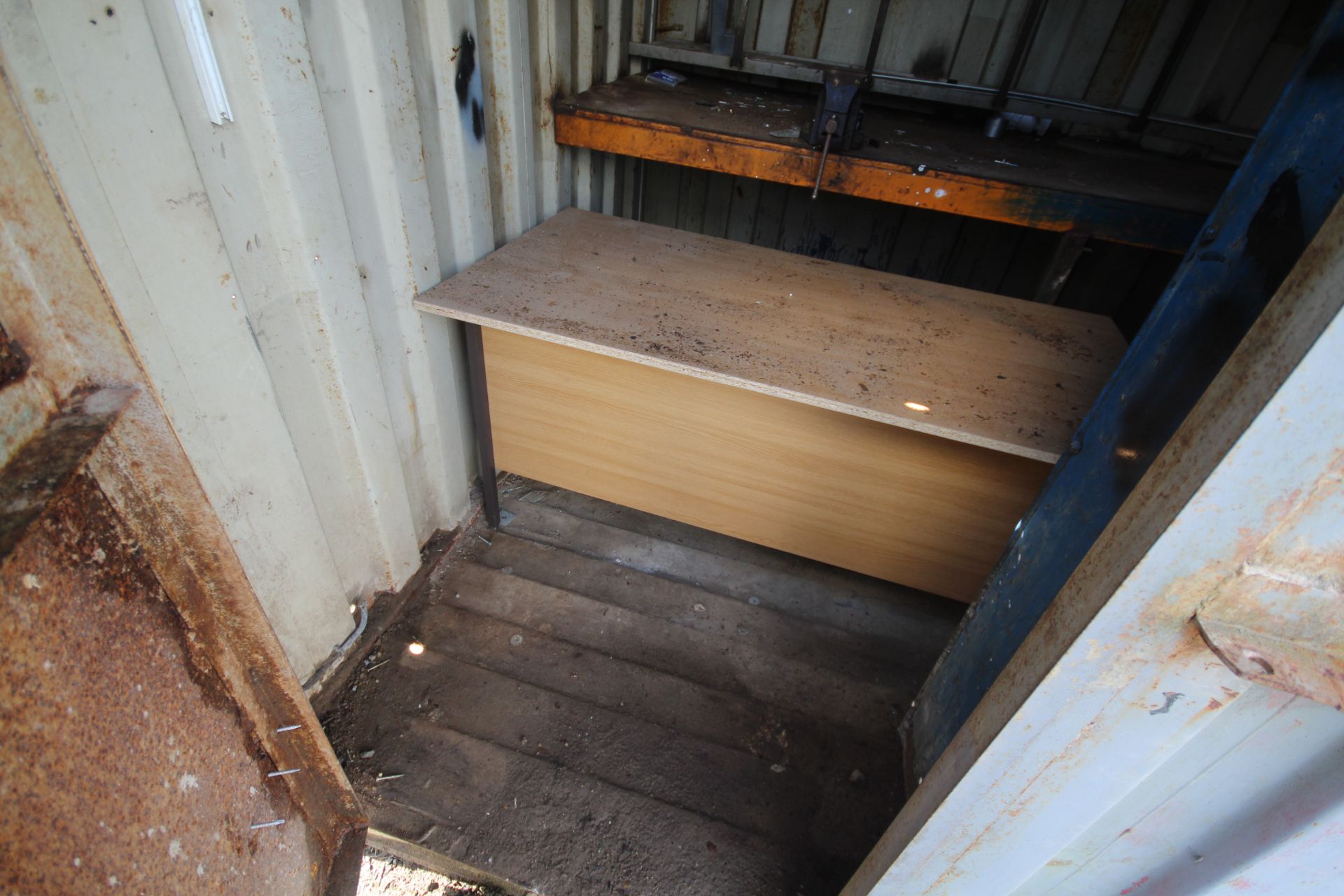 20ft shipping container. Previously used as workshop. With bench and storage racks. - Image 6 of 10