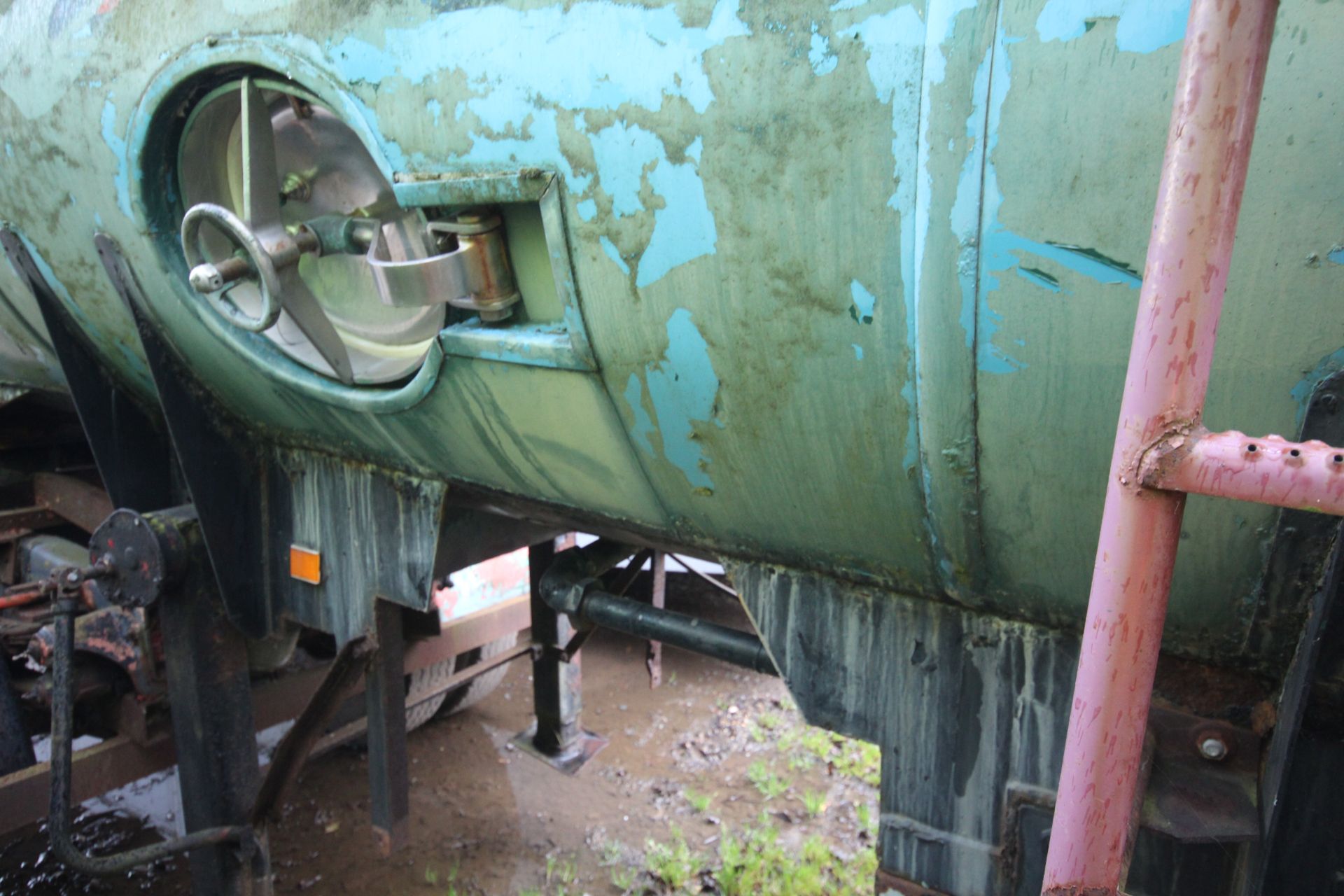 c.16,000L three compartment stainless steel artic bowser. With dolly, chemical locker and Honda - Image 43 of 53