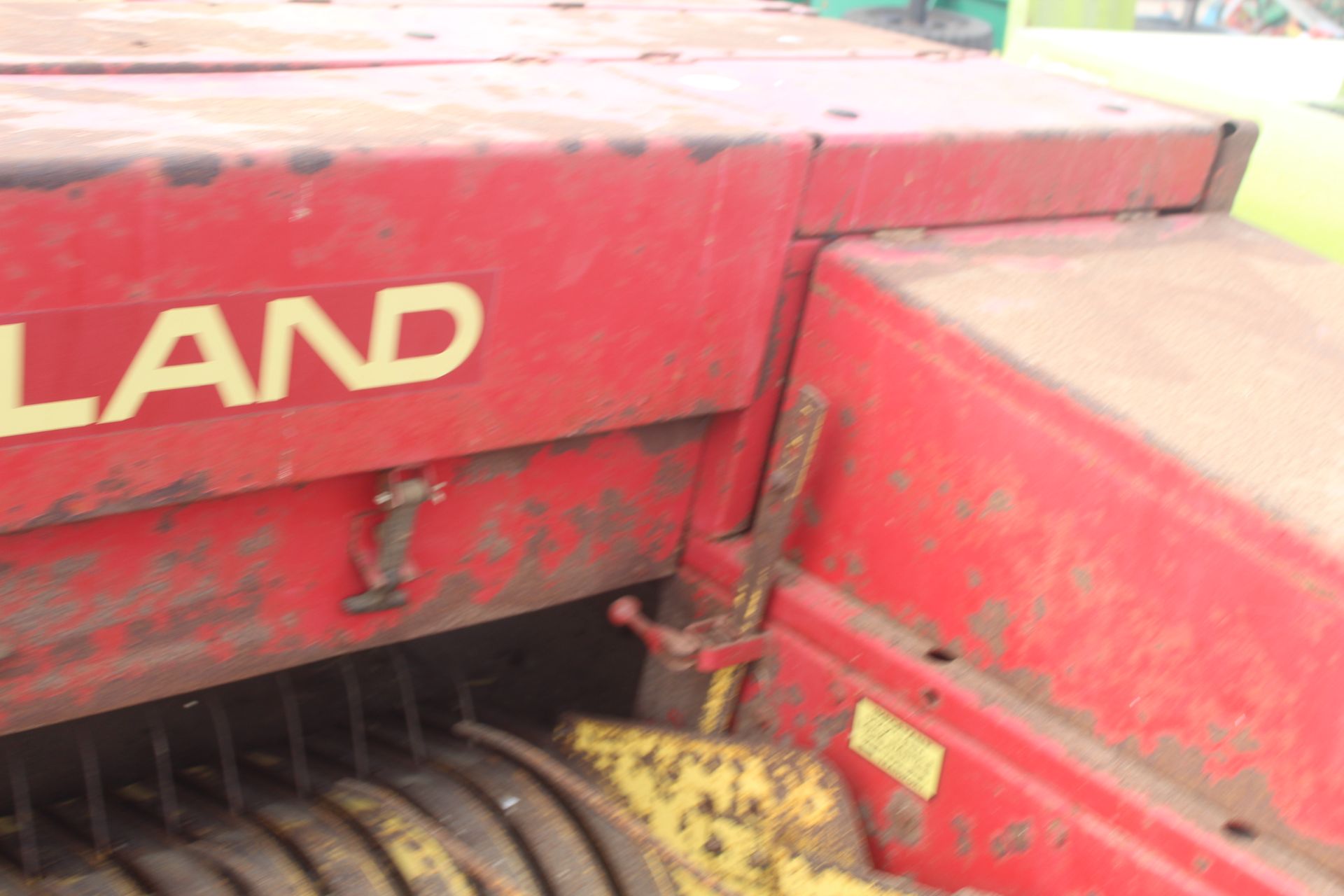New Holland 376 conventional baler. From a Local Deceased Estate. Manual held. - Image 7 of 22
