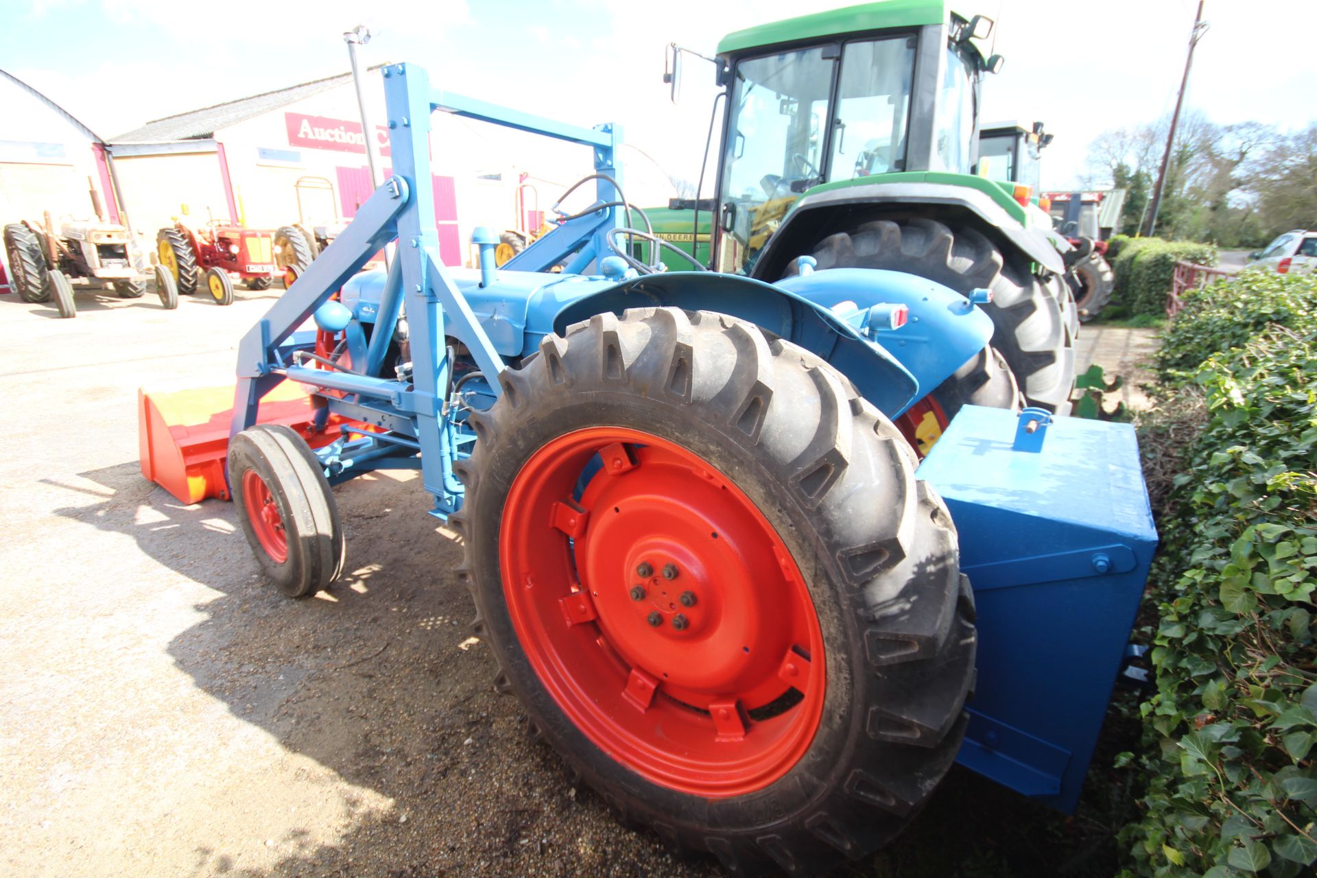 Fordson Power Major 2WD tractor. Registration 708 GUR (no paperwork). 12.4-36 rear wheels and - Image 5 of 54