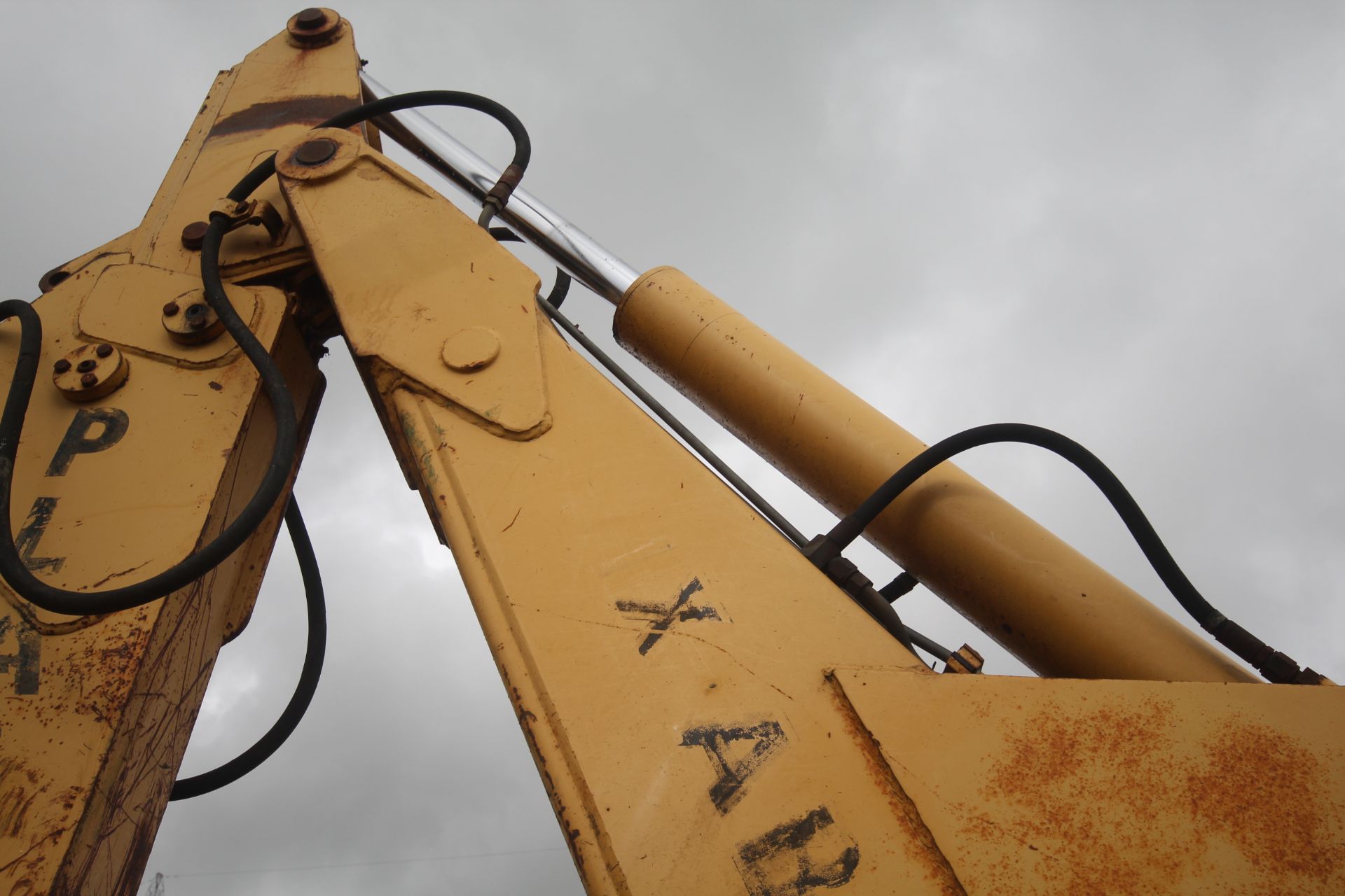 Ford 655 4WD backhoe loader. Registration F829 MVX. Date of first registration 03/10/1988. Showing - Image 39 of 87