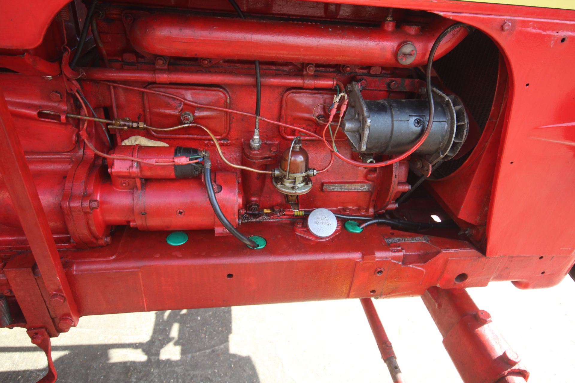 David Brown 990 Implematic live drive 2WD tractor. Registration CNO 117B. Date of first registration - Image 36 of 43