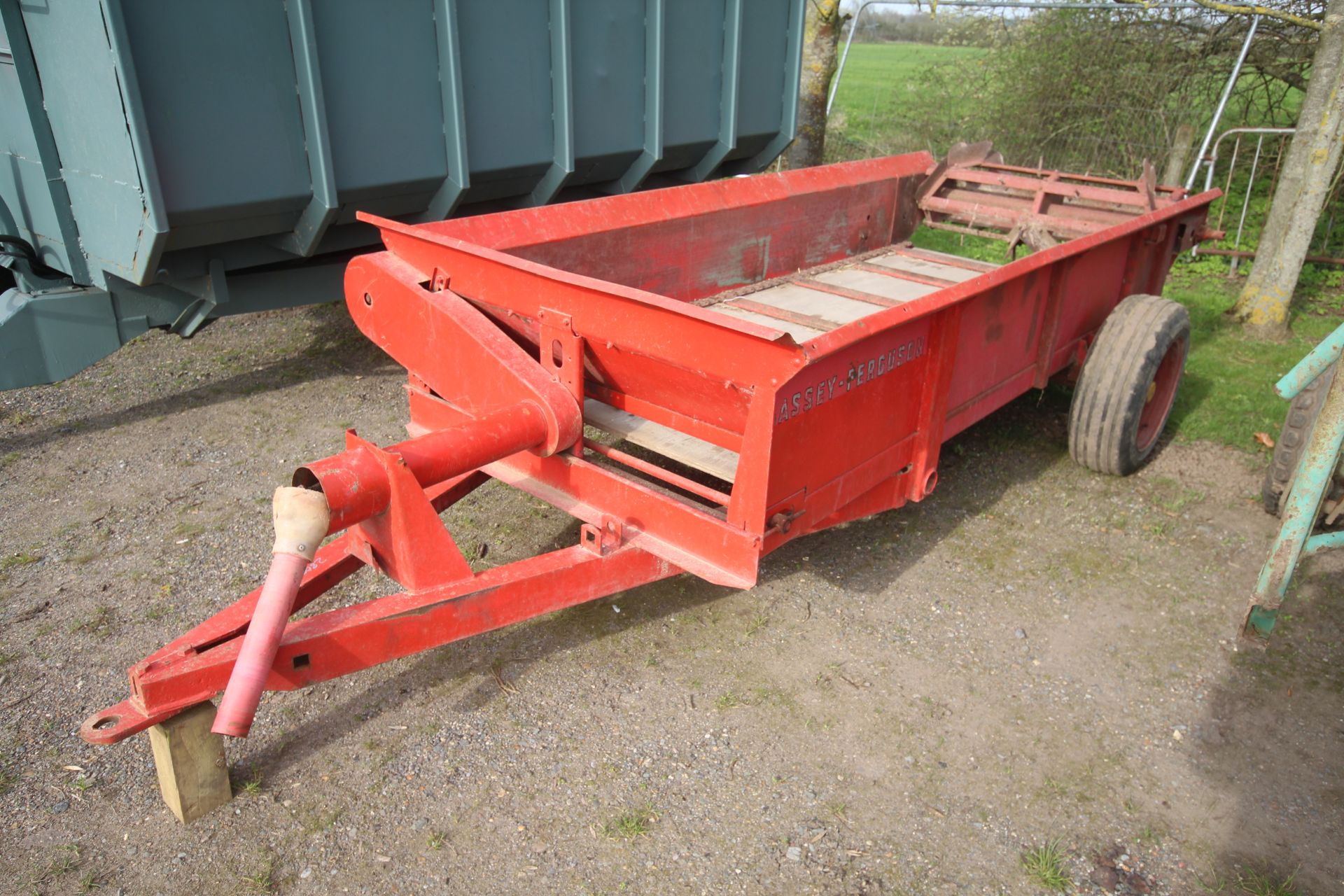 Massey Ferguson single axle muck spreader. V