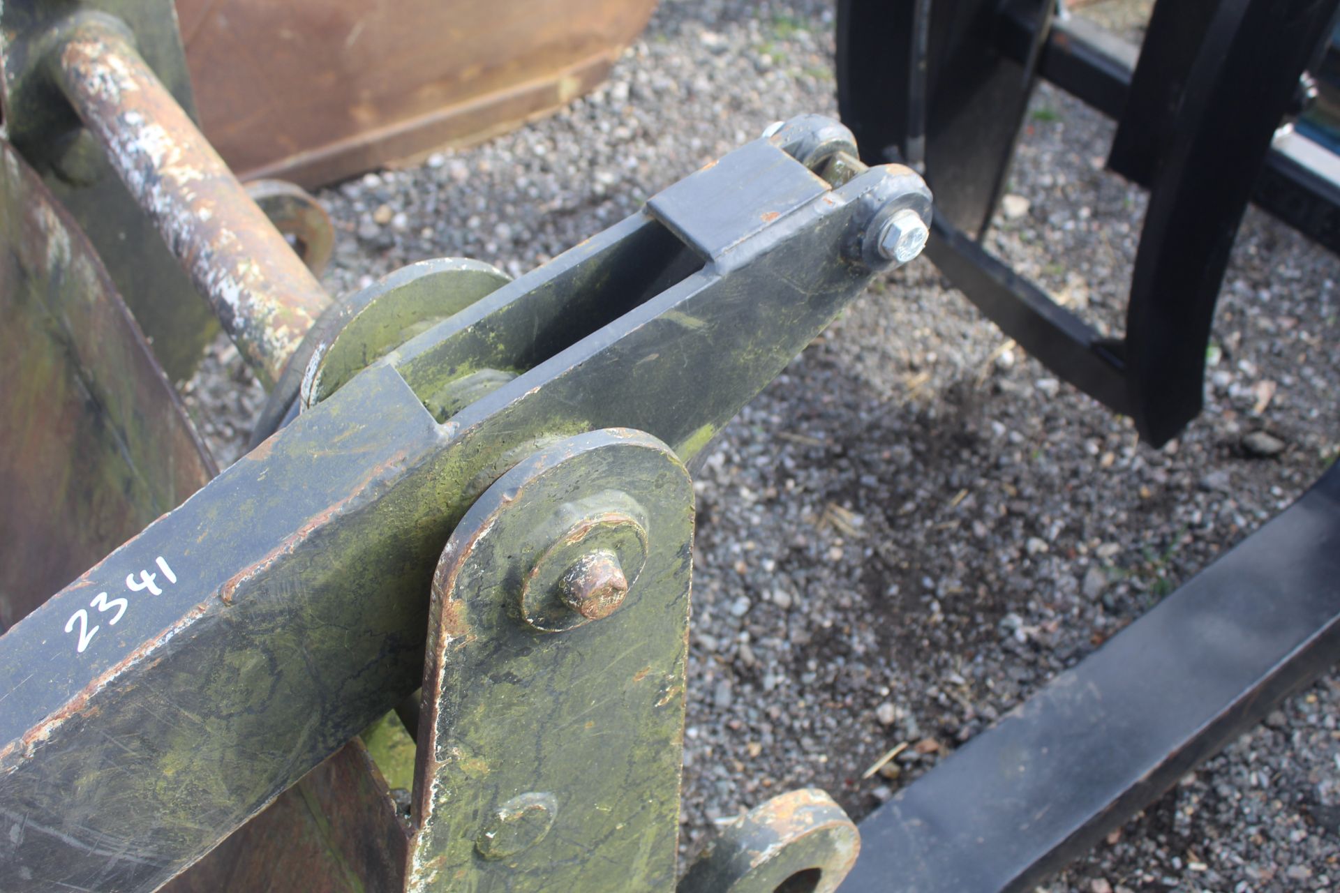 Large timber grab. JCB Q-Fit brackets. - Image 6 of 14