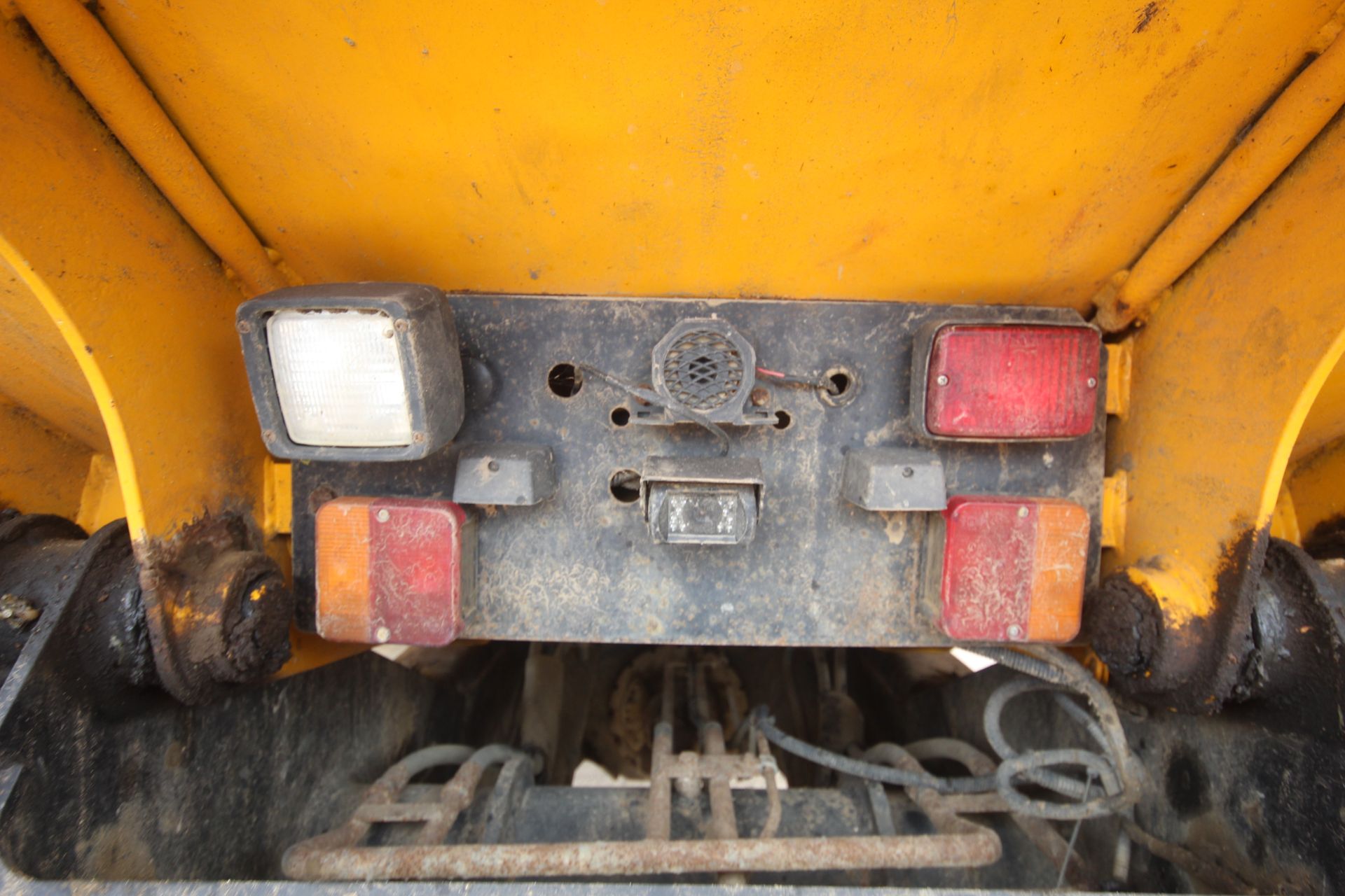 JCB 714 14T 4WD dumper. 2006. 6,088 hours. Serial number SLP714AT6EO830370. Owned from new. Key - Image 36 of 108