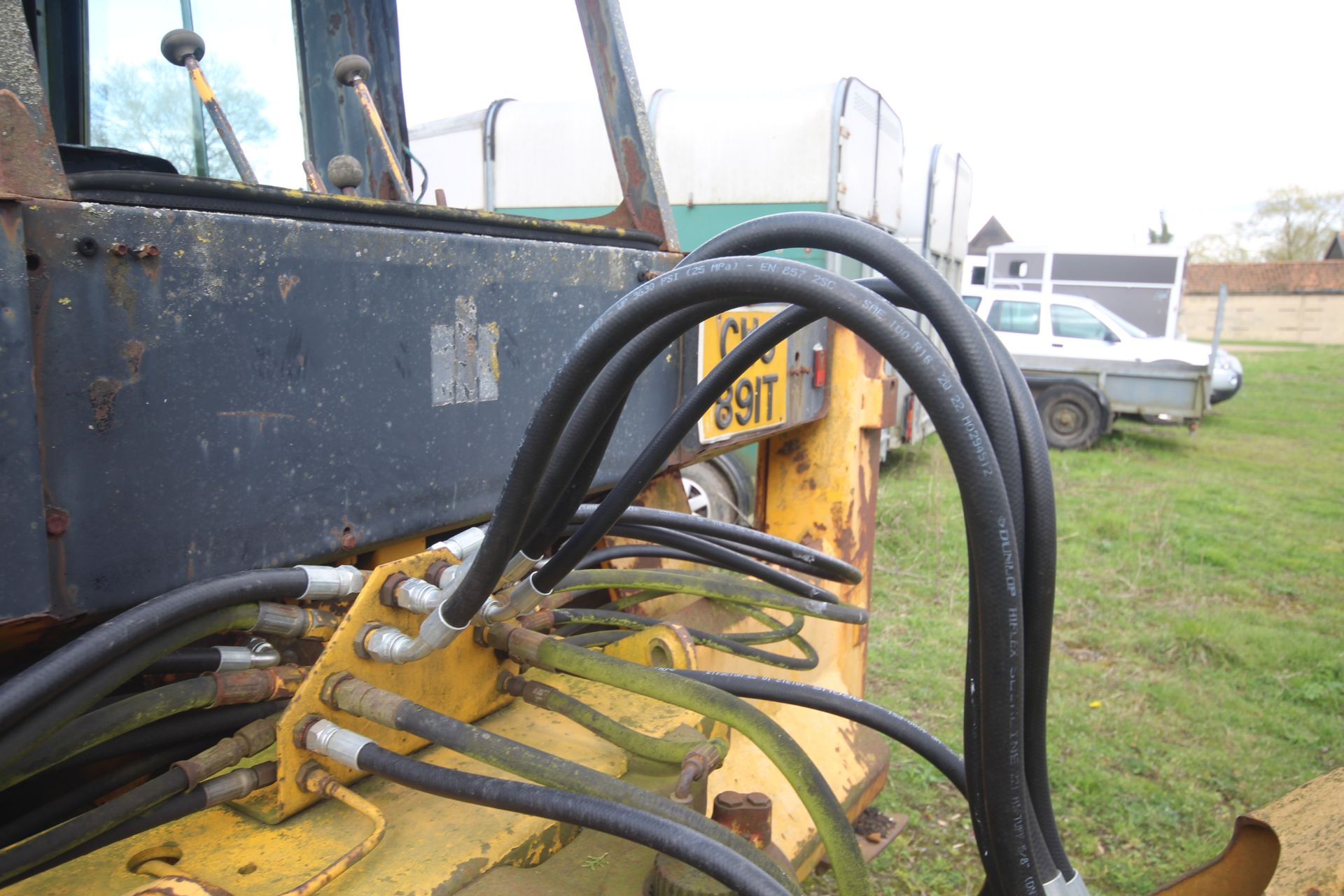 International Harvester 260A 2WD backhoe loader. Registration CWJ 891T (no paperwork). Date of first - Bild 61 aus 104