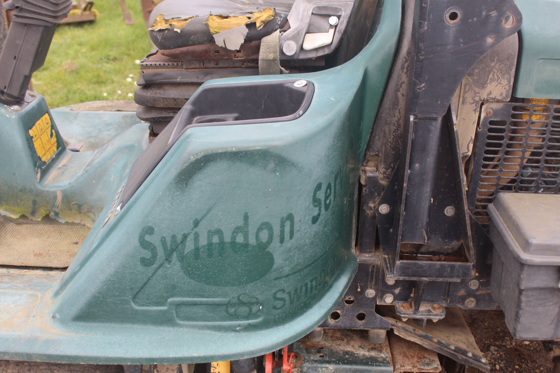 Hayter LT324 4WD ride-on triple gang cylinder mower. Registration KE03 GYG. Date of first - Image 22 of 24