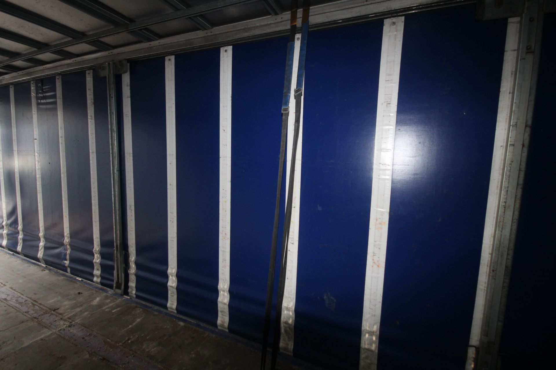 **CATALOGUE CHANGE** Montracon 39T 13.7m tri-axle curtain-side trailer. Registration C224538. Date - Image 72 of 74