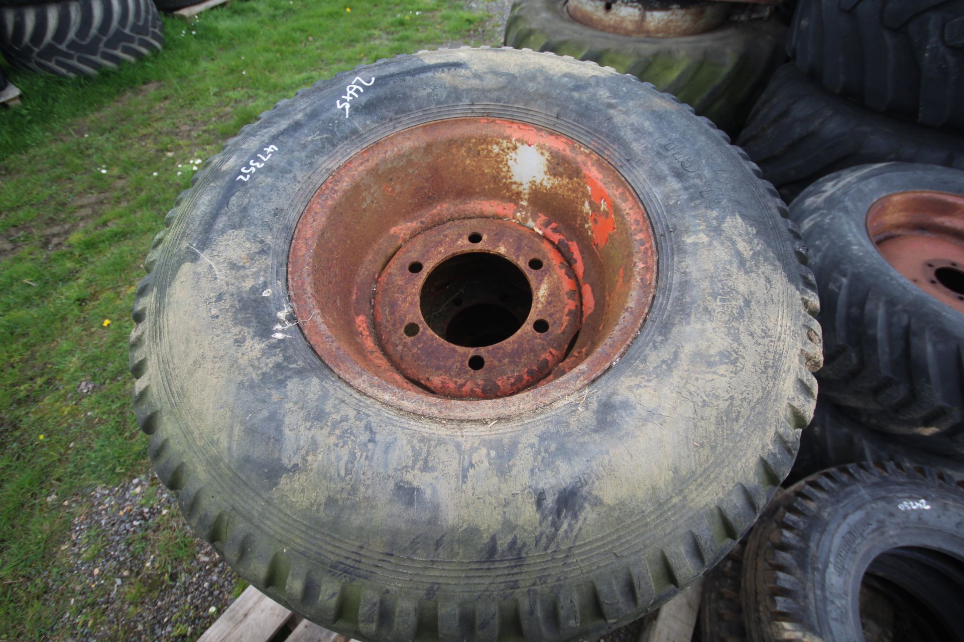 4x 11.5-15 trailer wheels and tyres. V - Image 3 of 3