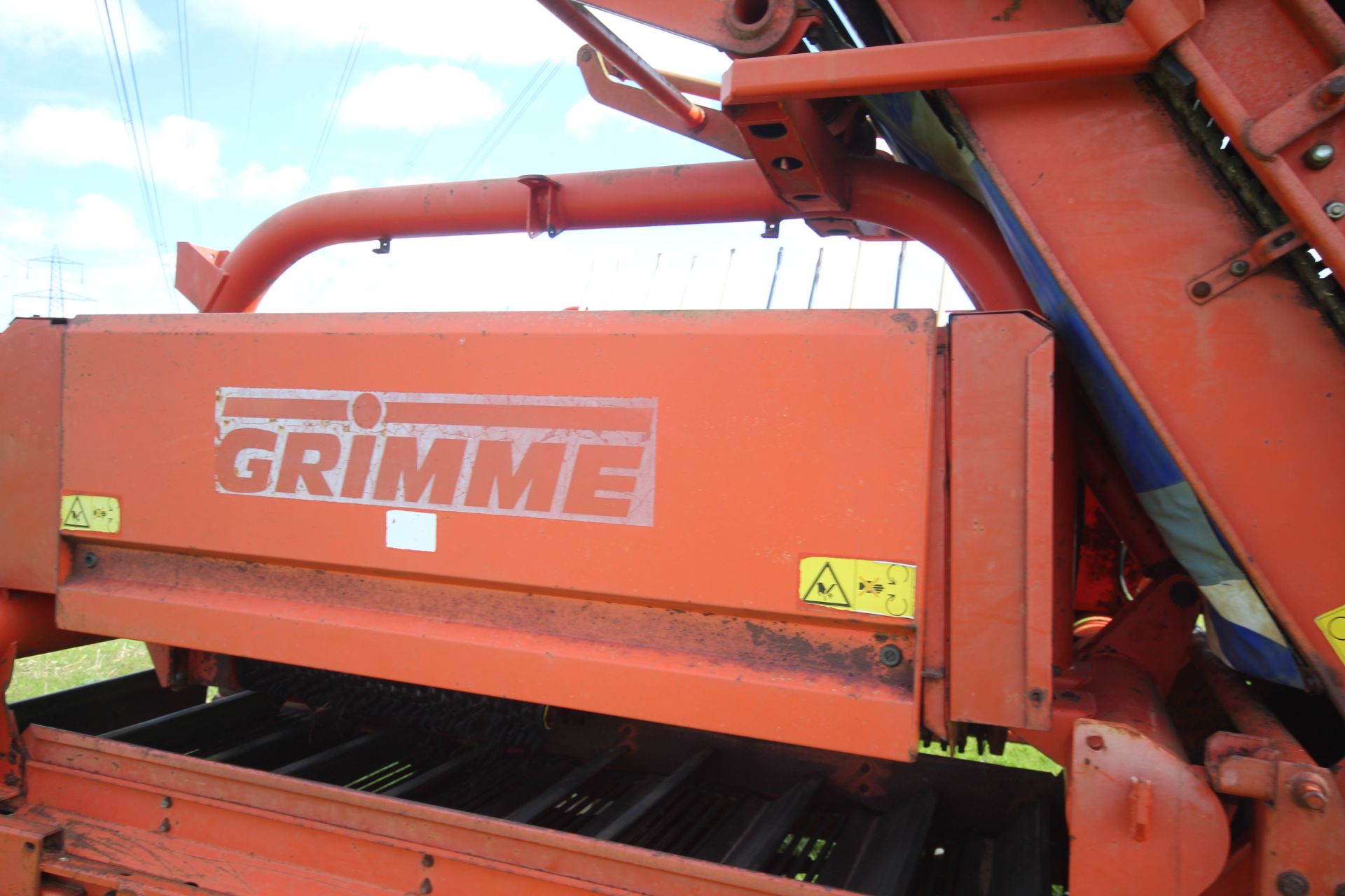 Grimme DL1700 Variant carrot/ onion harvester. With star cleaners. Control Box held. V - Image 27 of 61