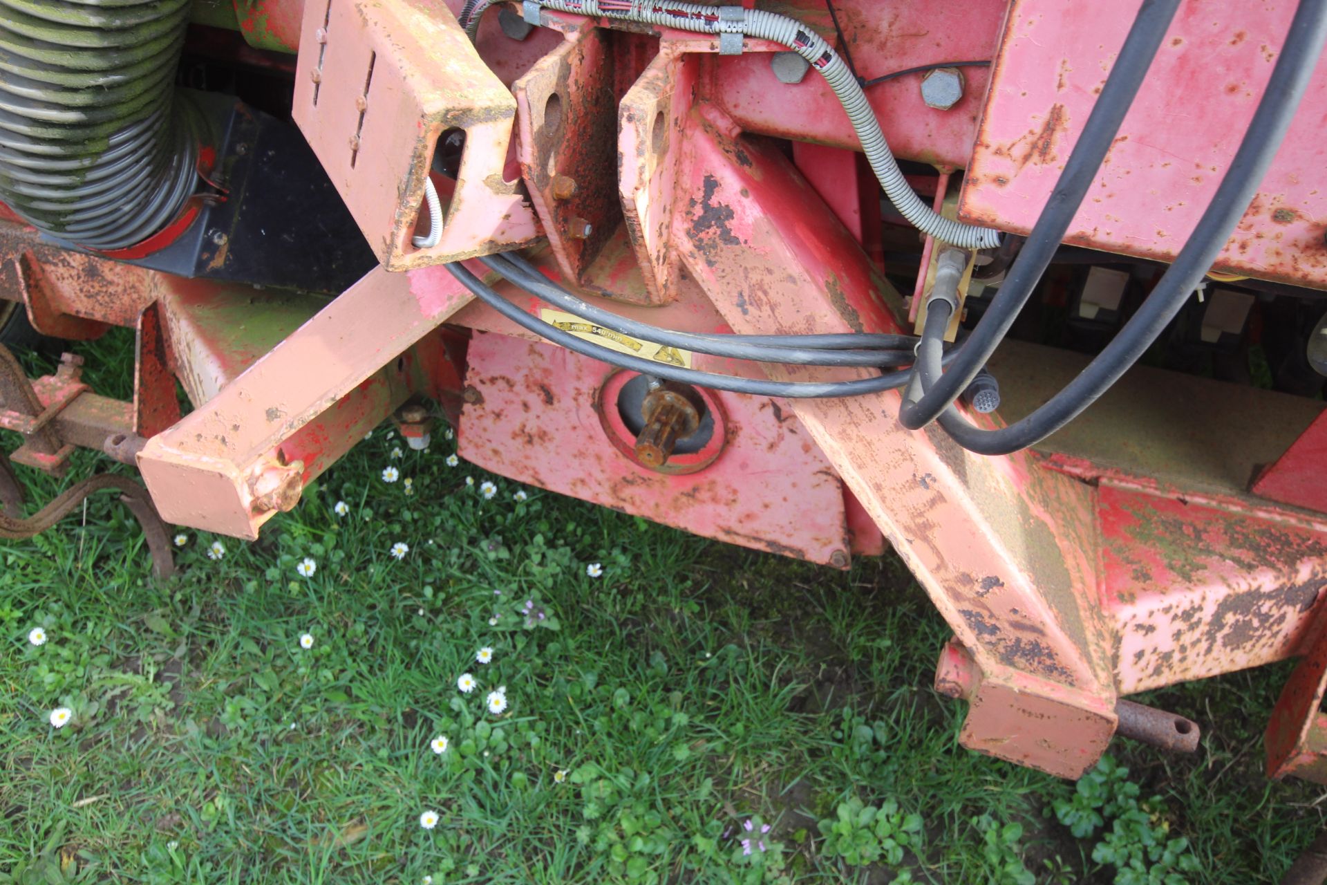 Massey Ferguson/ Vicon LZ510 hydraulic folding Suffolk coulter drill. - Image 2 of 25