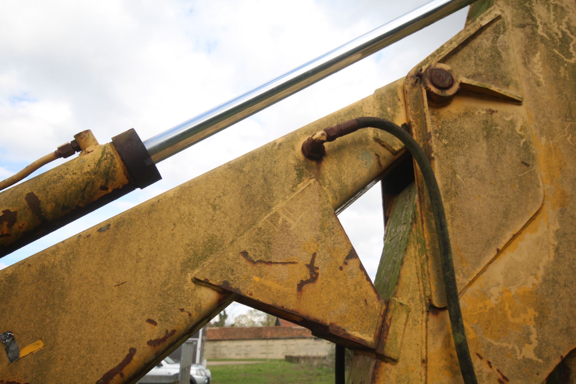 International Harvester 260A 2WD backhoe loader. Registration CWJ 891T (no paperwork). Date of first - Bild 54 aus 104