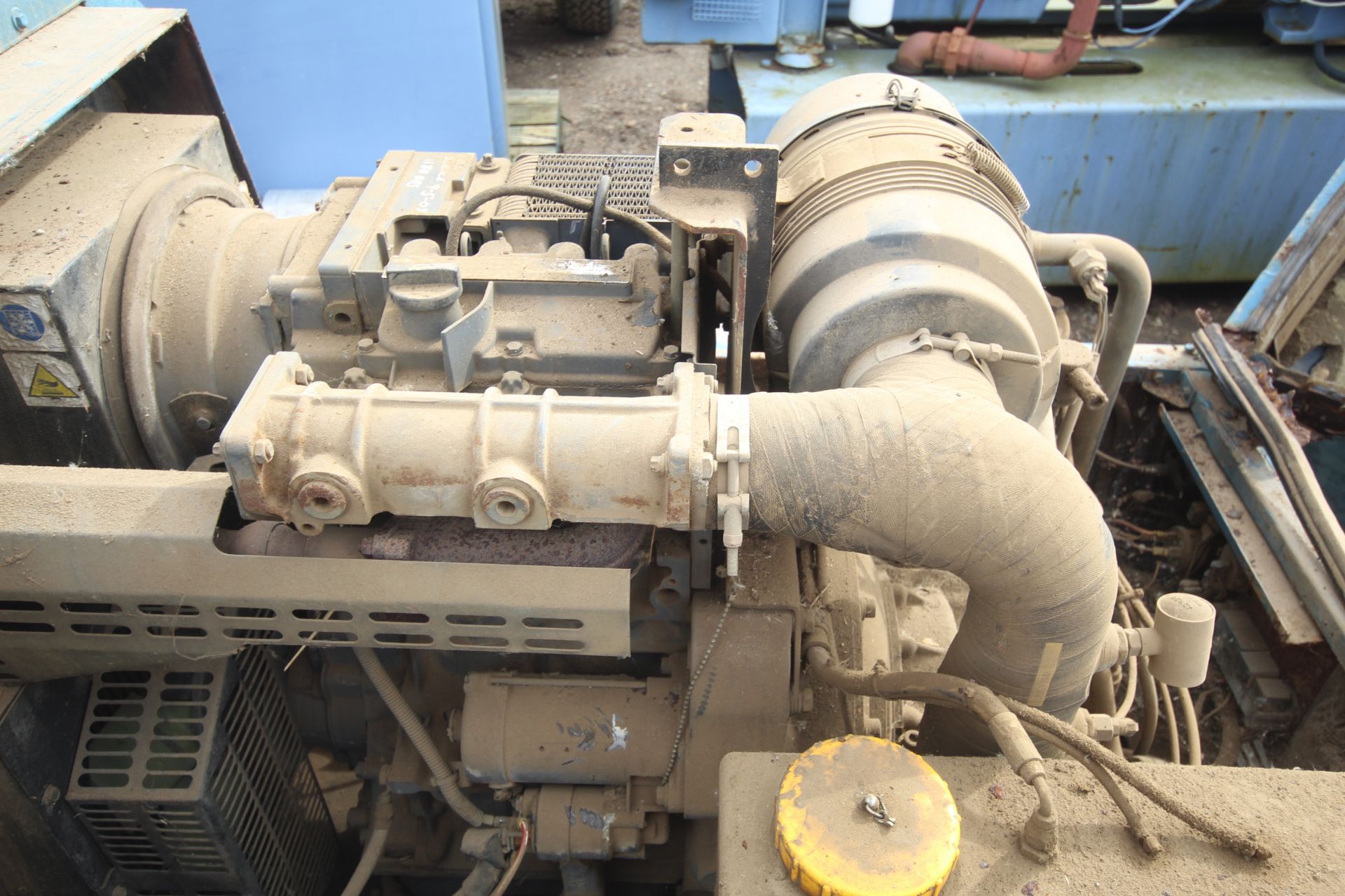 ** Online Video Available ** Lowery road tow compressor. Vendor reports running recently. - Bild 12 aus 19