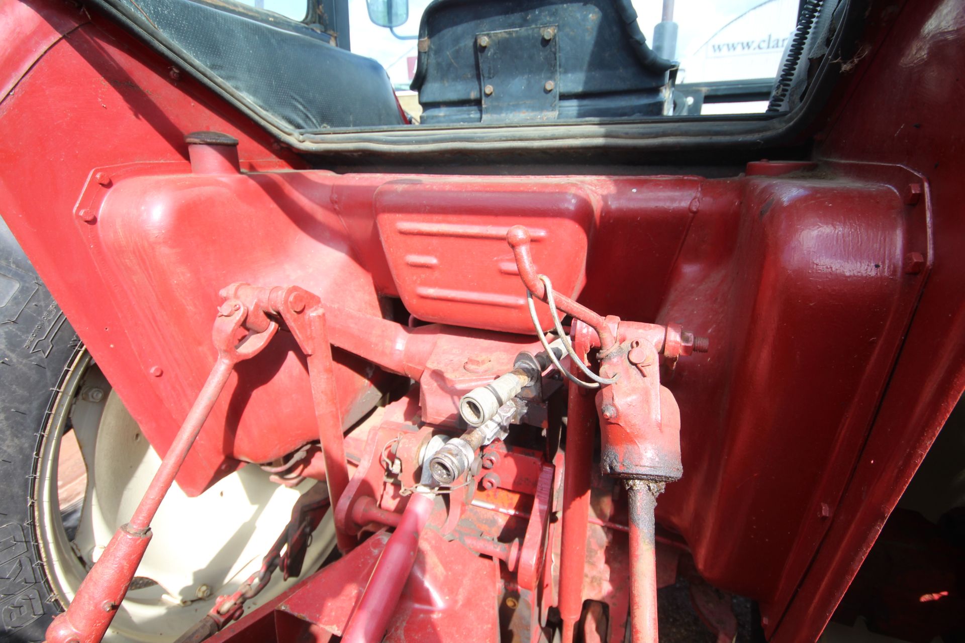 International Hydro 84 2WD tractor. Registration RGV 594W. Date of first registration 19/03/1981. - Image 24 of 62