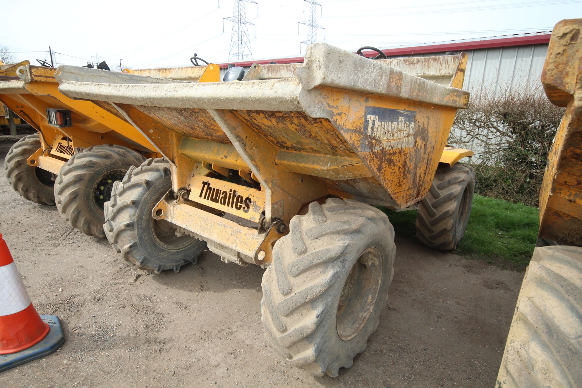 Thwaites 6T 4WD dumper. 2009. Hours TBC. Serial number SLCM565ZZ90887177. 405/70-20 wheels and