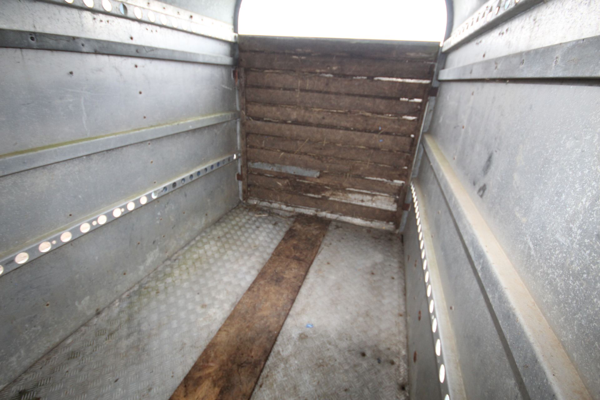 Rice two horse twin axle horsebox. - Image 11 of 36