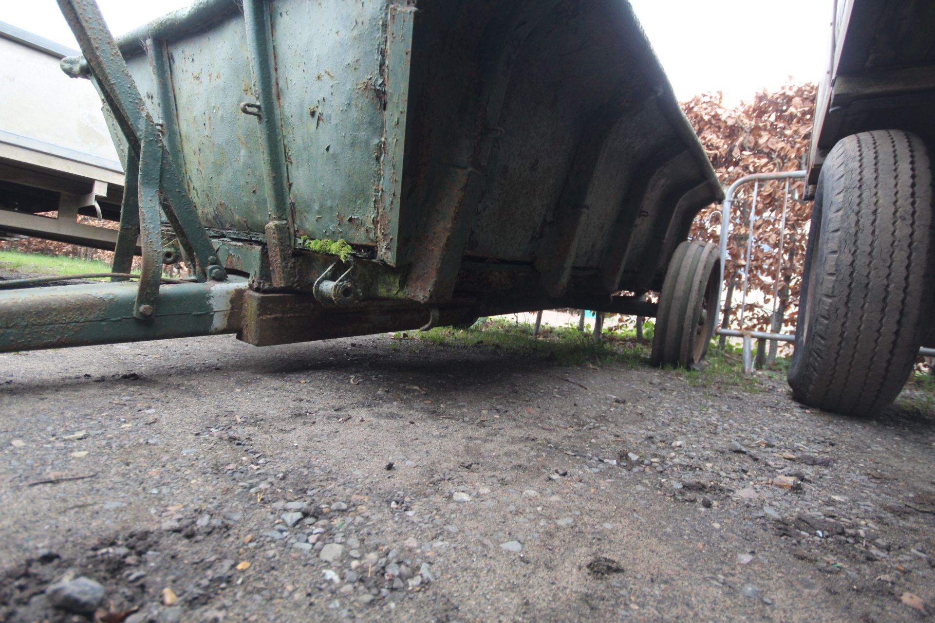 Ferguson LJEA-40 30cwt tipping trailer. Badged. Serial number 1371. For restoration. - Image 8 of 16