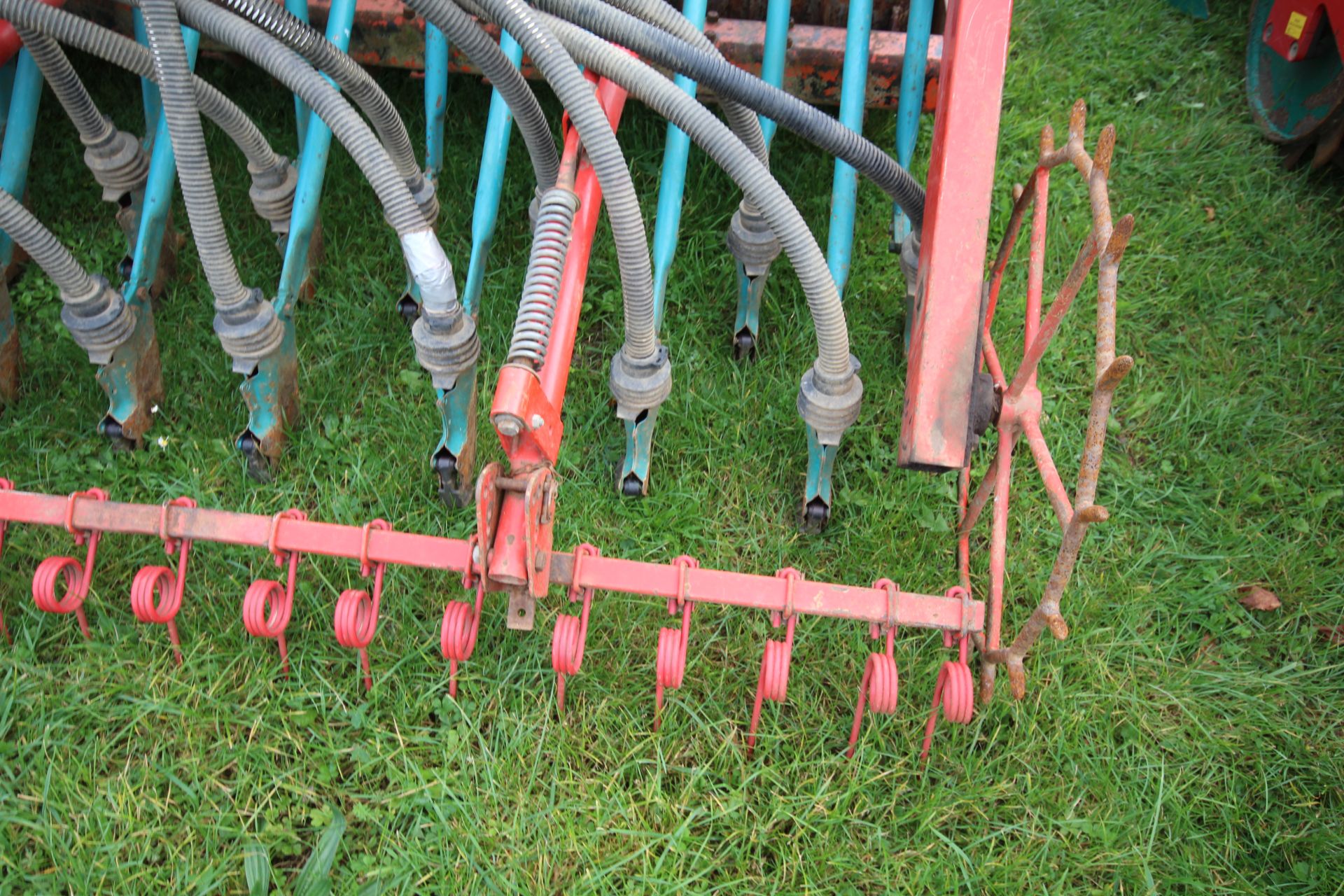 Maschio/ Sulky drill 4m combination. Comprising Maschio DM4000 power harrow coupled to Sulky SPI - Image 16 of 37