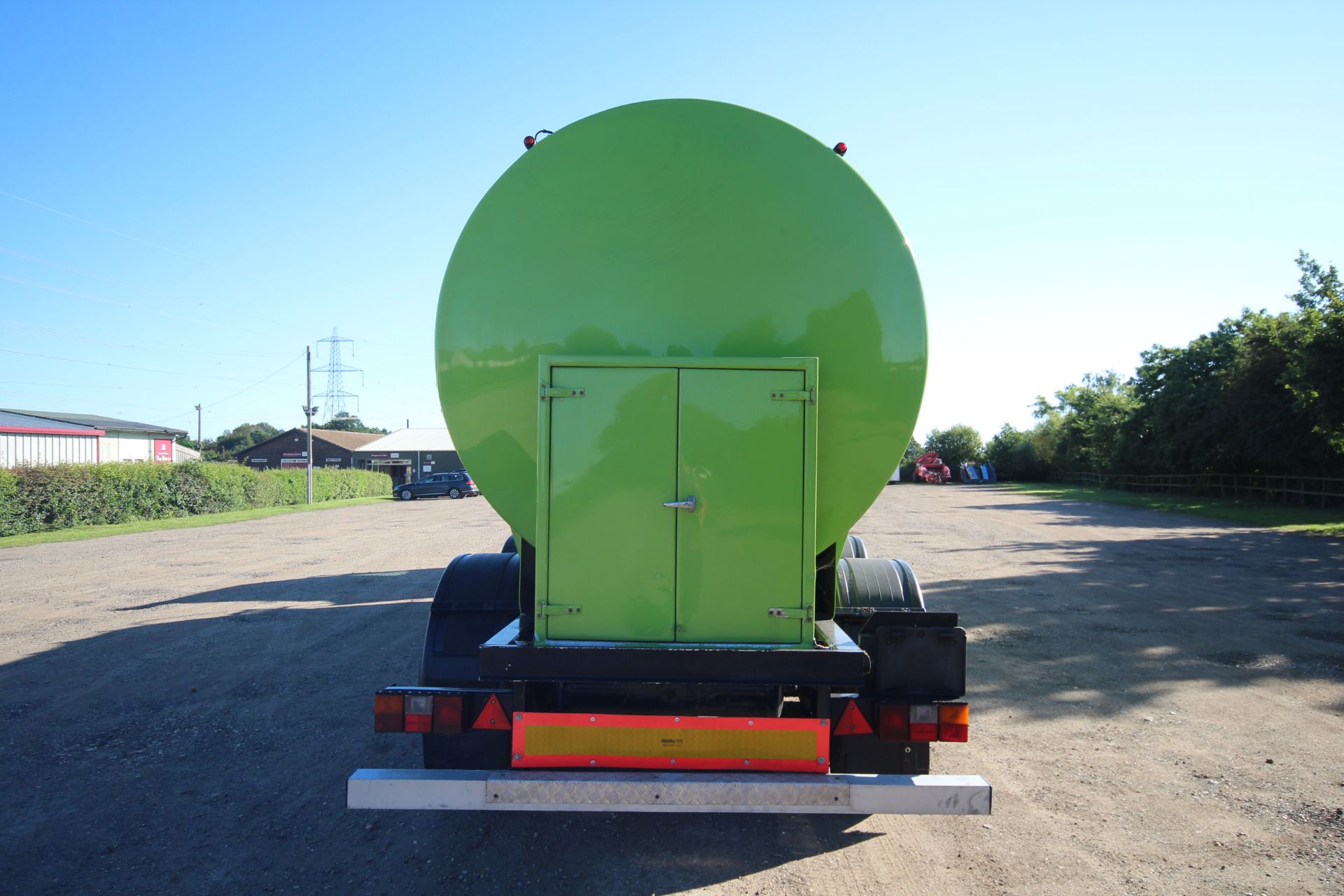 Dairy Products Transport 24,575L stainless steel tri-axle tanker. Registration A160342. Date of - Image 4 of 54