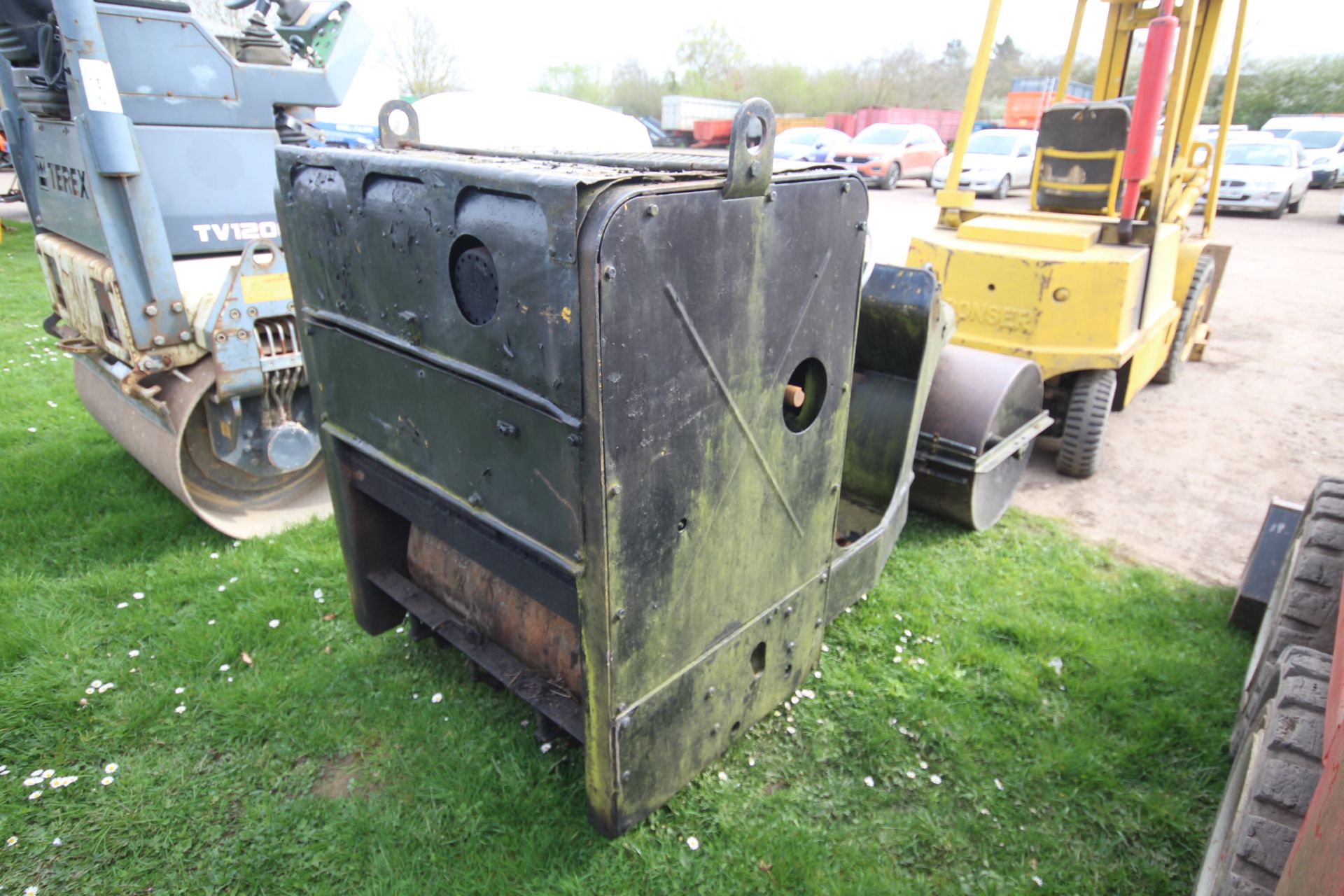 Stothert & Pitt Vibroll 32RD MK1 two drum ride-on roller. With vibrating rear drum and Lister diesel - Image 4 of 22