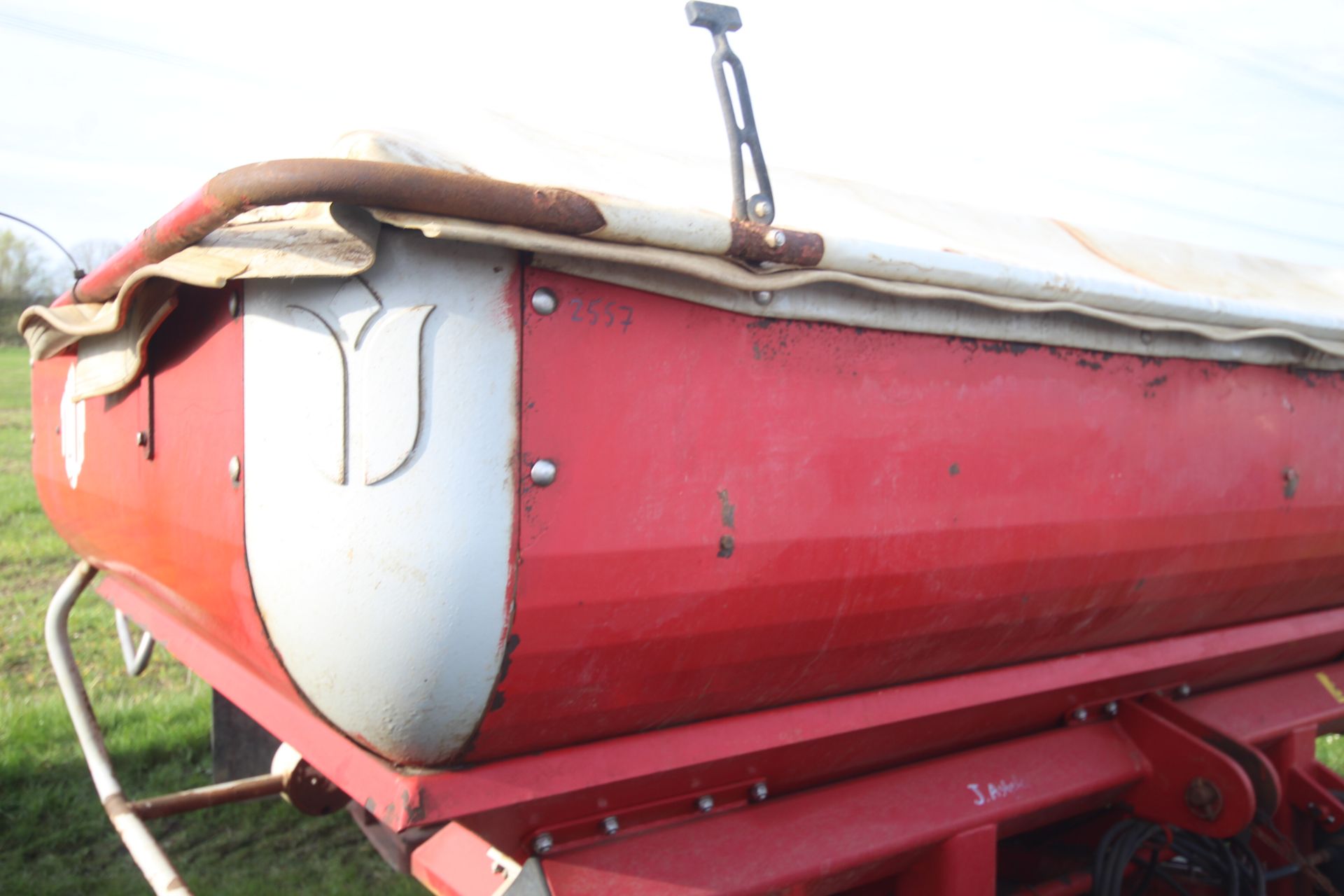 Tulip Centreliner SX 24m twin disc fertiliser spreader. 2004. From a local Deceased estate. Manual - Image 20 of 21