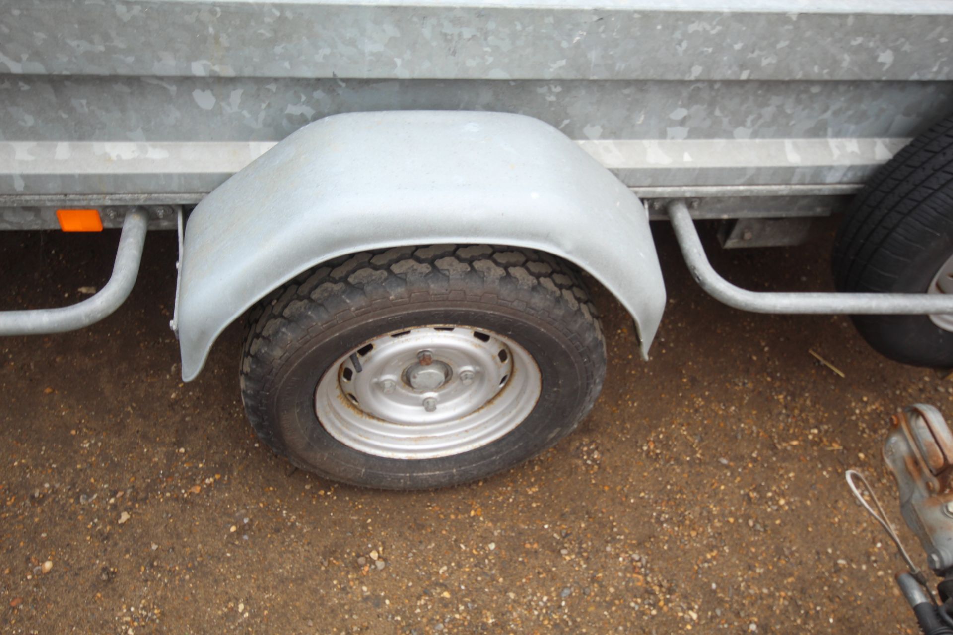 Lider 1T 10ft x 5ft 6in single axle tilt bed trailer. With brakes, bolt on sides, recent new tyres - Image 23 of 30