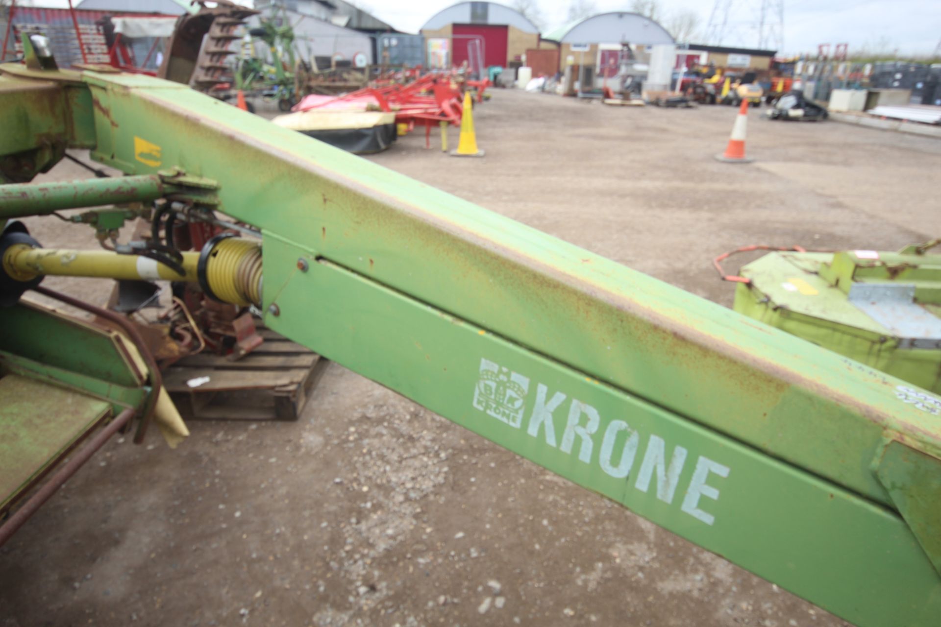 Krone 10ft trailed disc mower (no conditioner, removed). Model AM323CV. Serial number 379033. V - Image 4 of 18