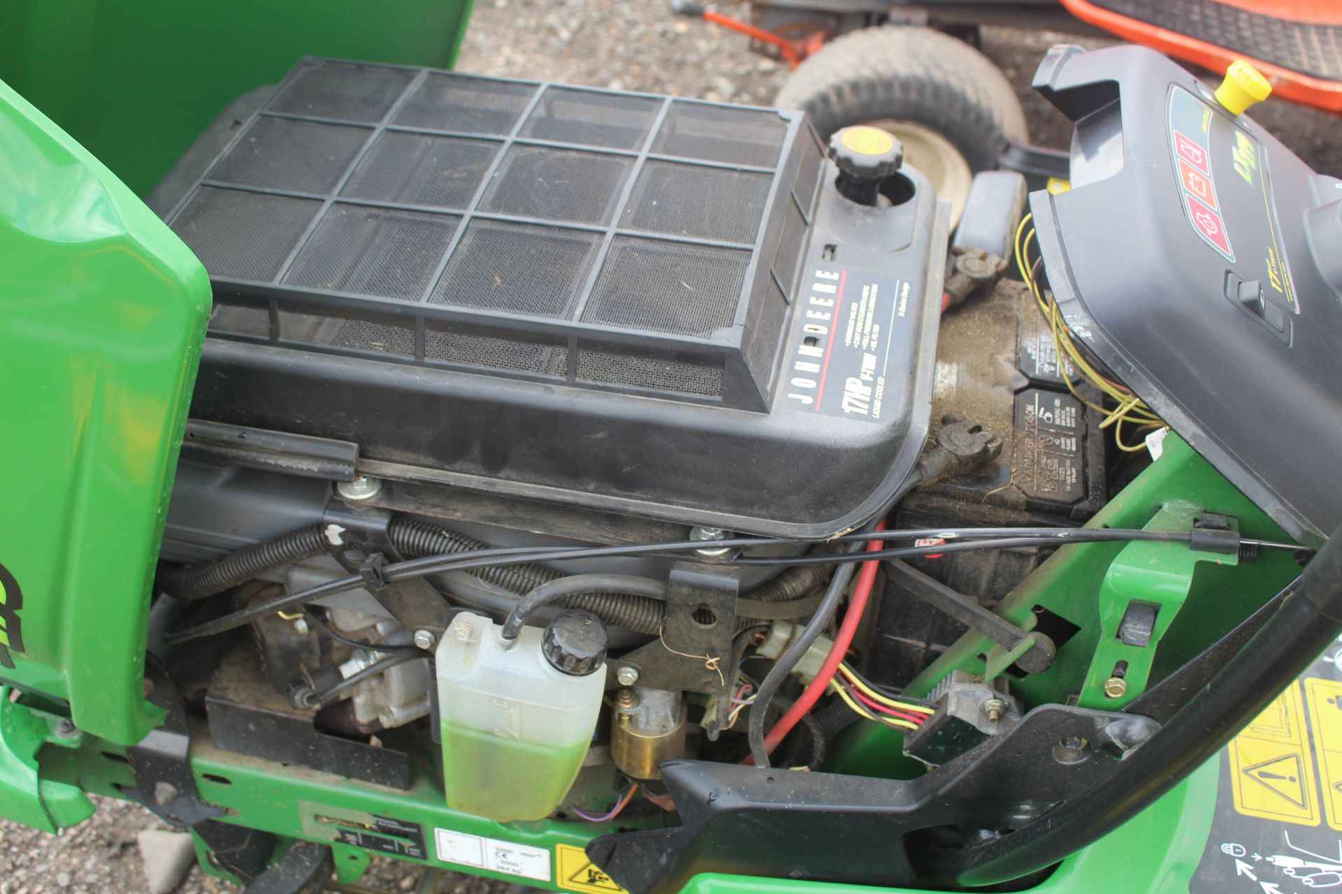 John Deere LX279 lawn mower with collector. Owned from new. Key held. - Image 21 of 30