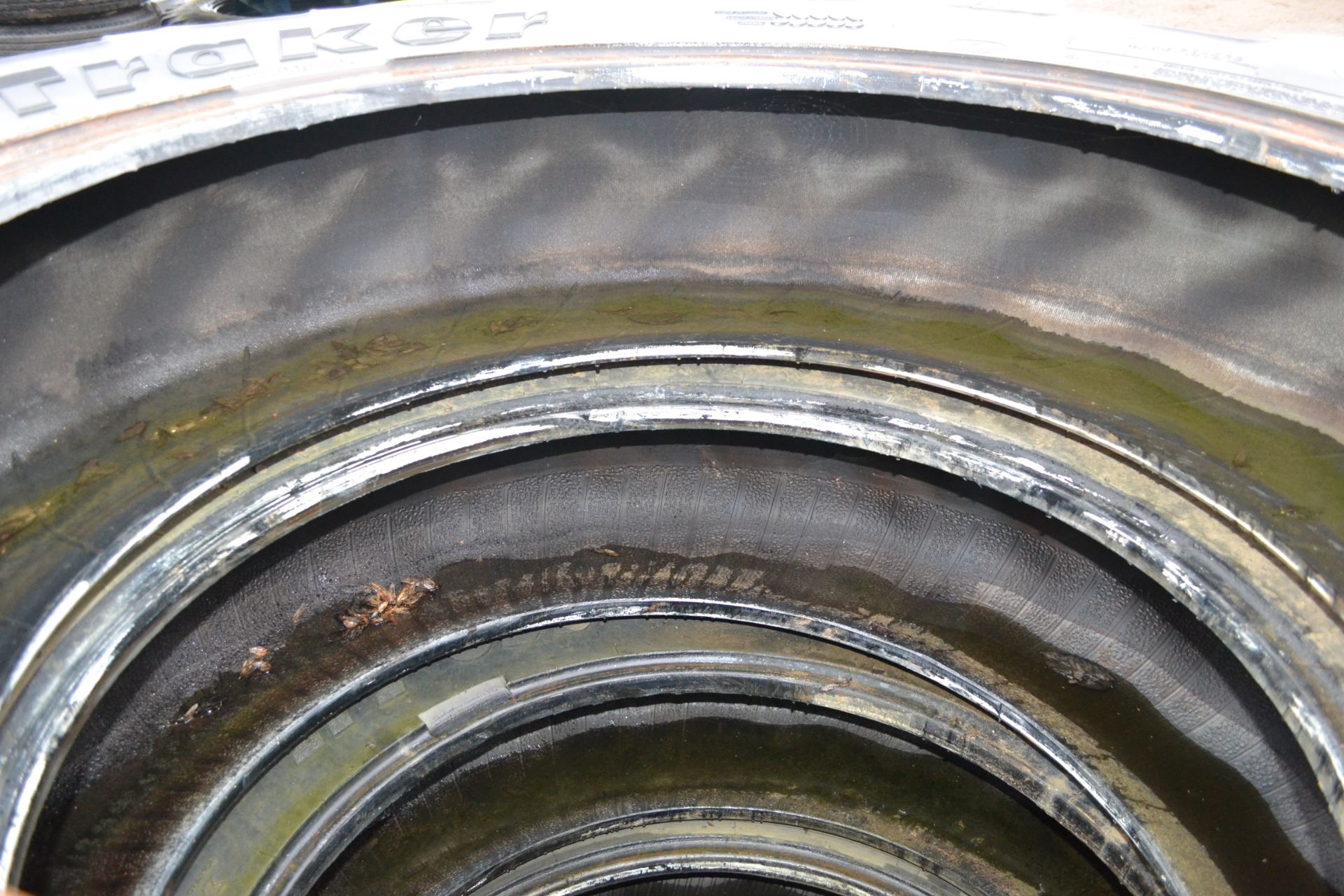4x 320/85R32 row crop tyres to fit Bateman RB25 sprayer. One requires an inner tube. V - Bild 3 aus 3